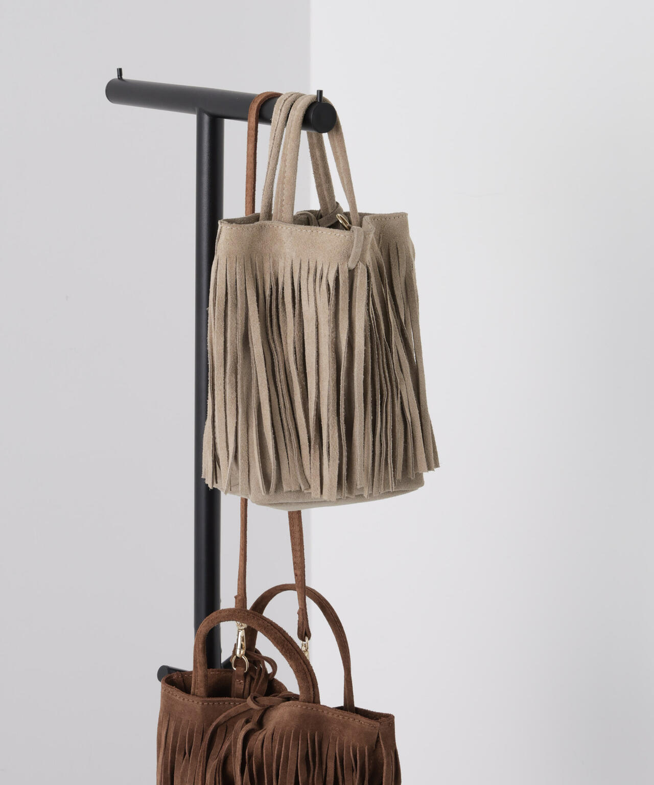 AULENTTI/スエードフリンジショルダーバッグ