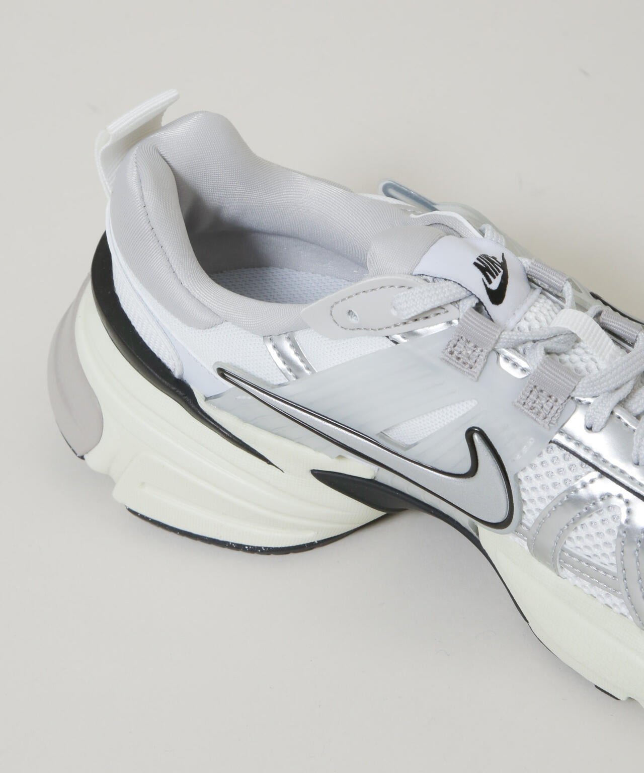 NIKE / ナイキ ウィメンズ V2K ラン