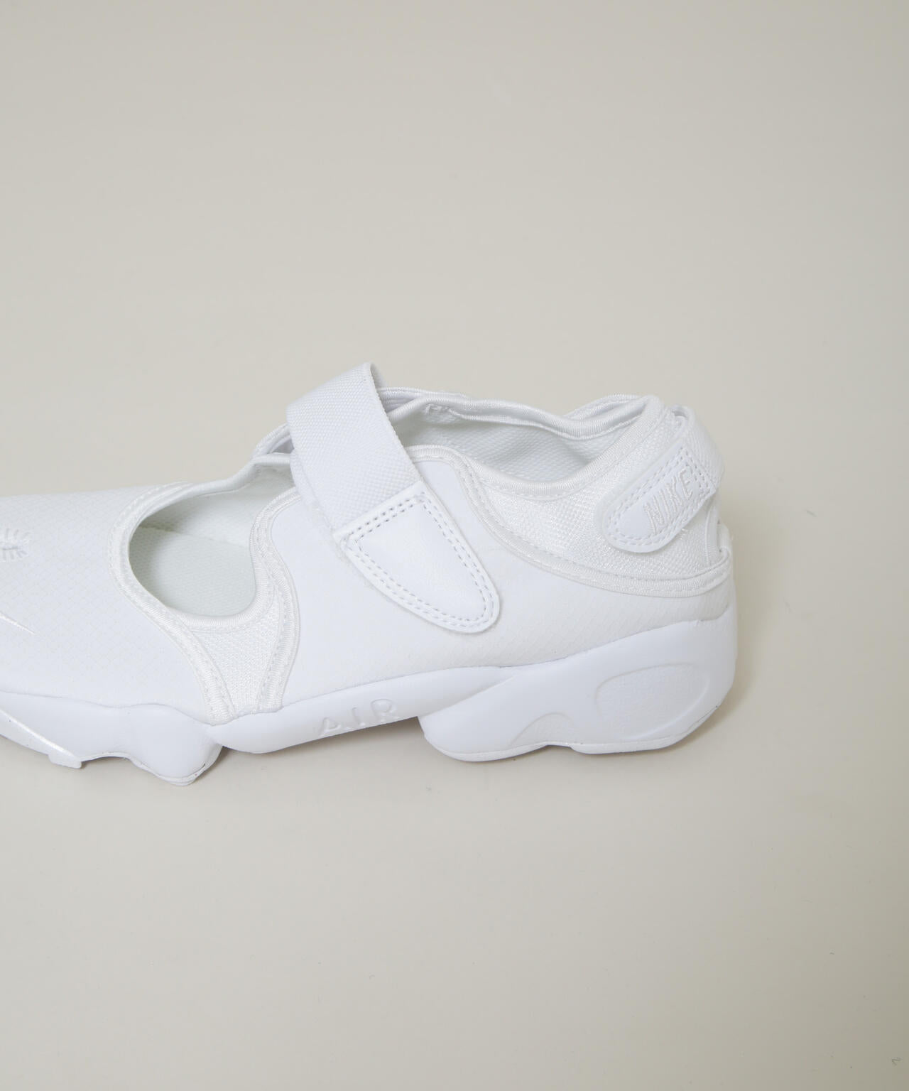 NIKE /ナイキ ウィメンズ エア リフト BR