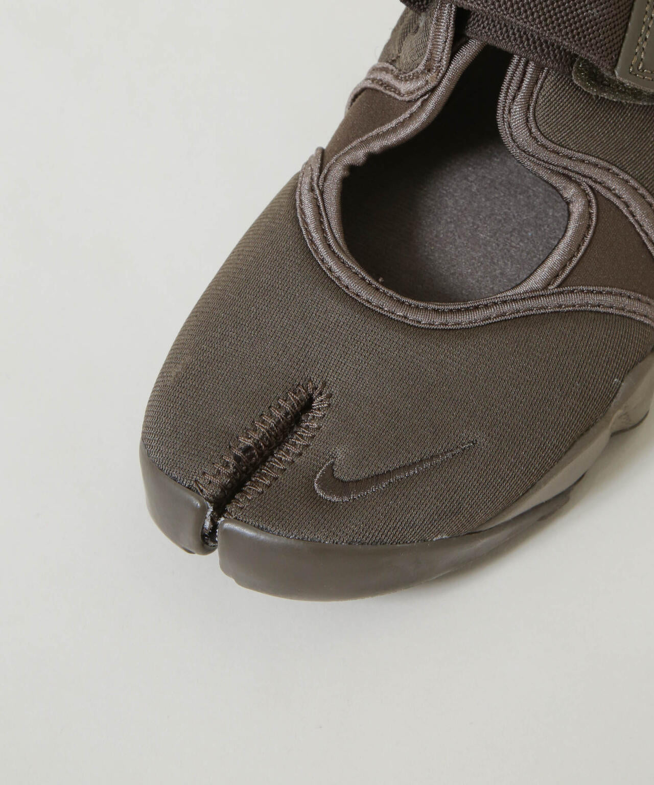 NIKE / ウィメンズ エア リフト FL
