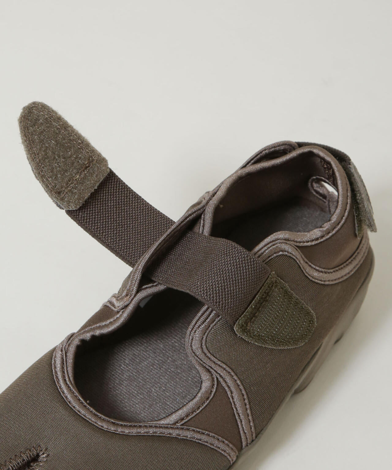 NIKE / ウィメンズ エア リフト FL