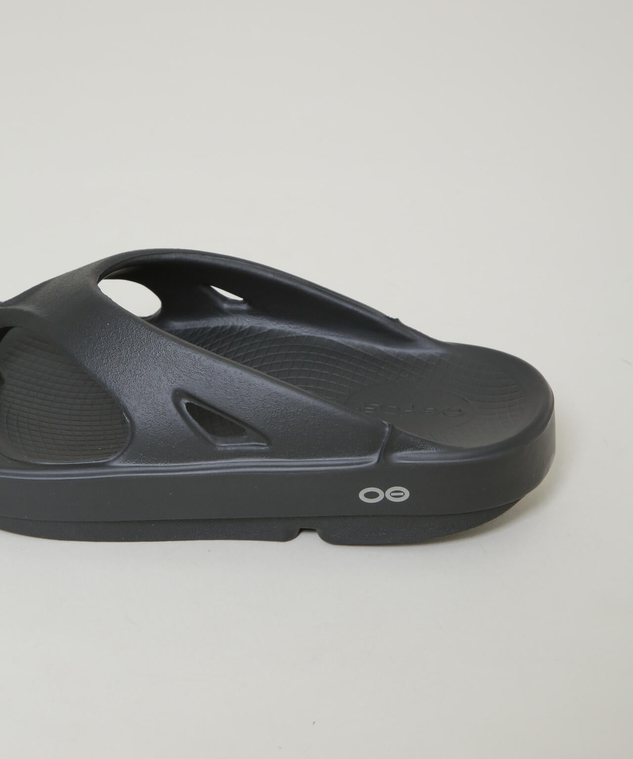 OOFOS / Ooriginal Black
