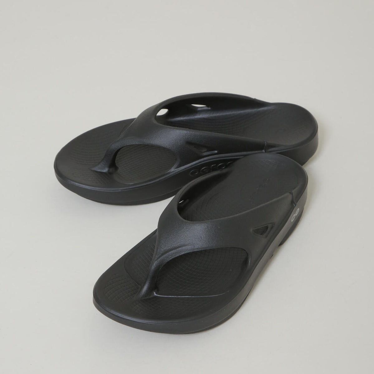 OOFOS / Ooriginal Black