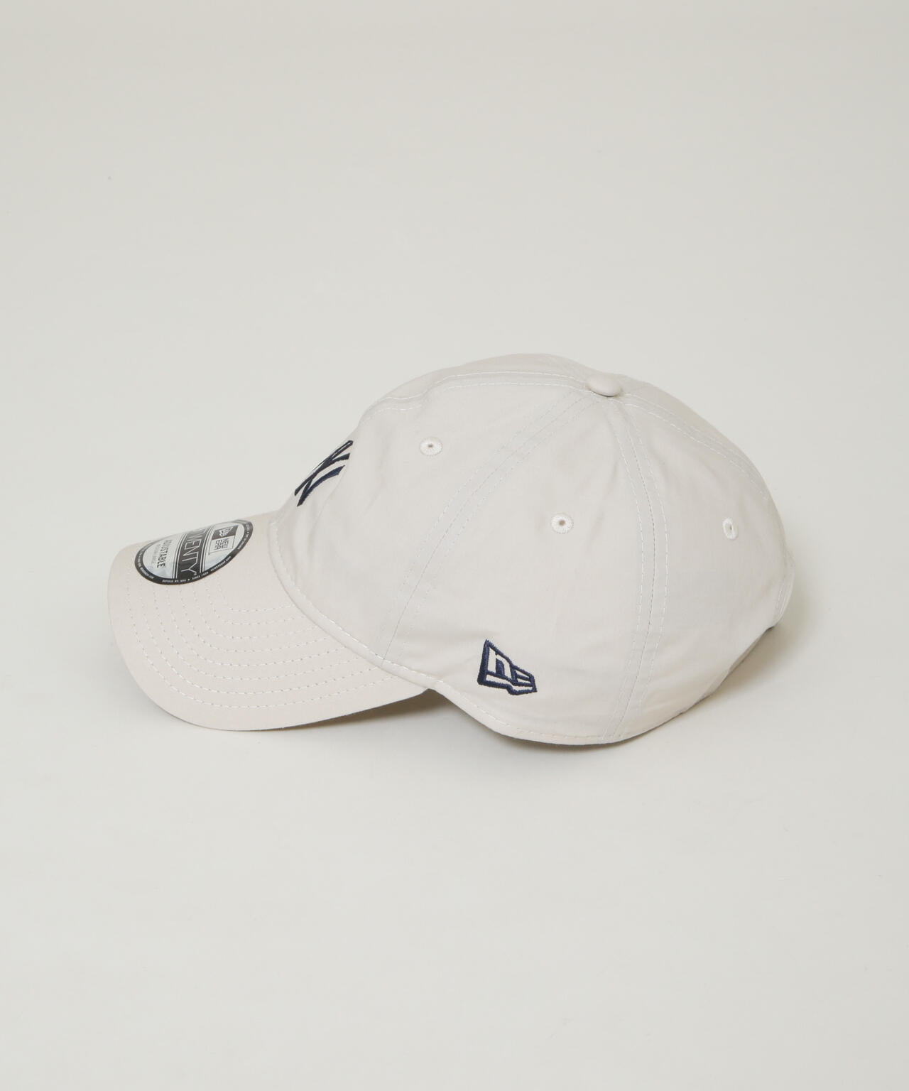 NEW ERA(R)/920 NEYYAN TYPEWRITER LBEI 6716139009