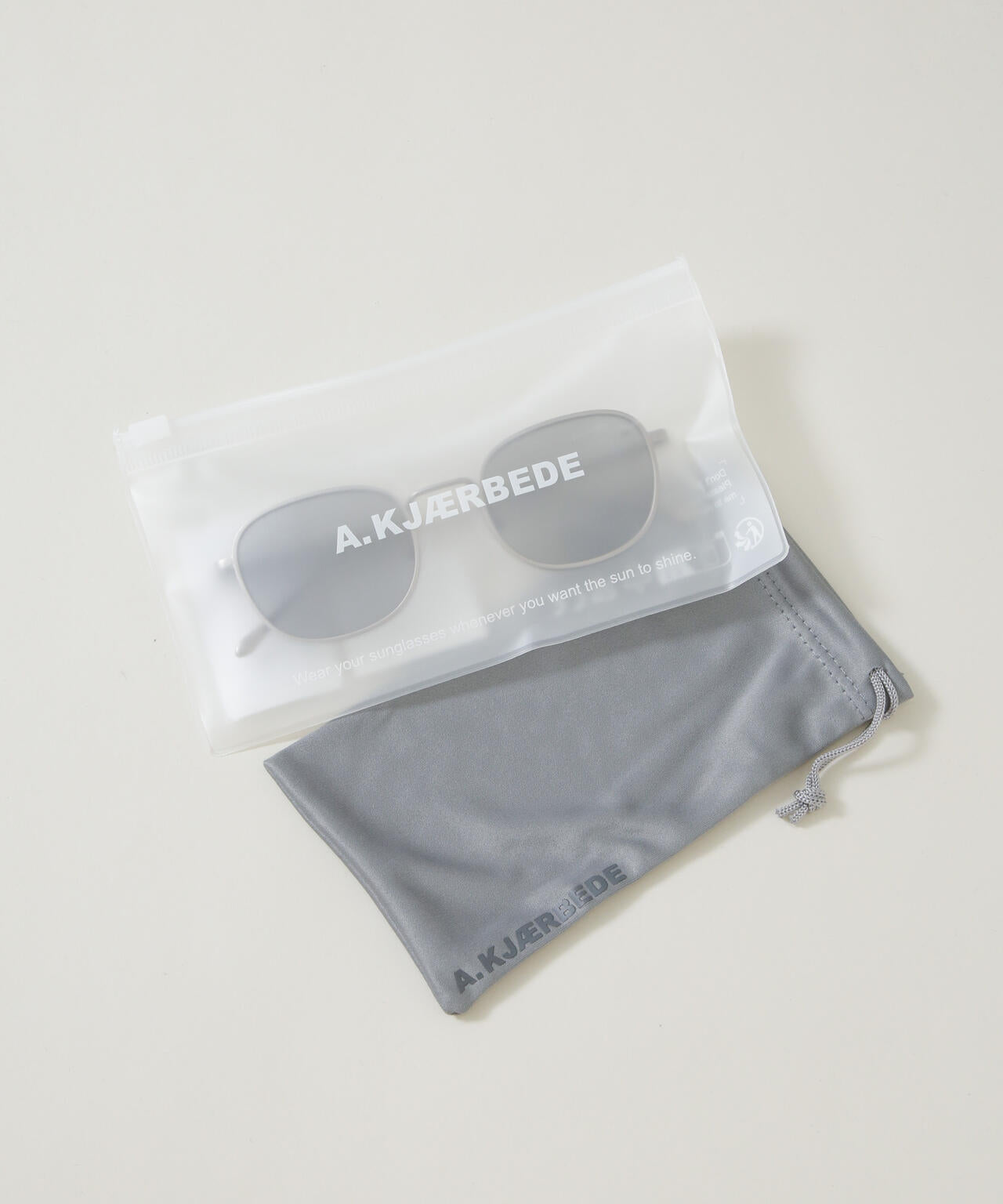 A.KJAERBEDE/HELLO 6716140002