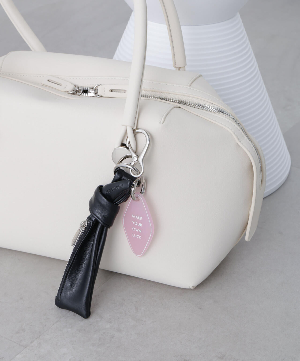 ADD CULUMN/AMULET CHARM 6716153004