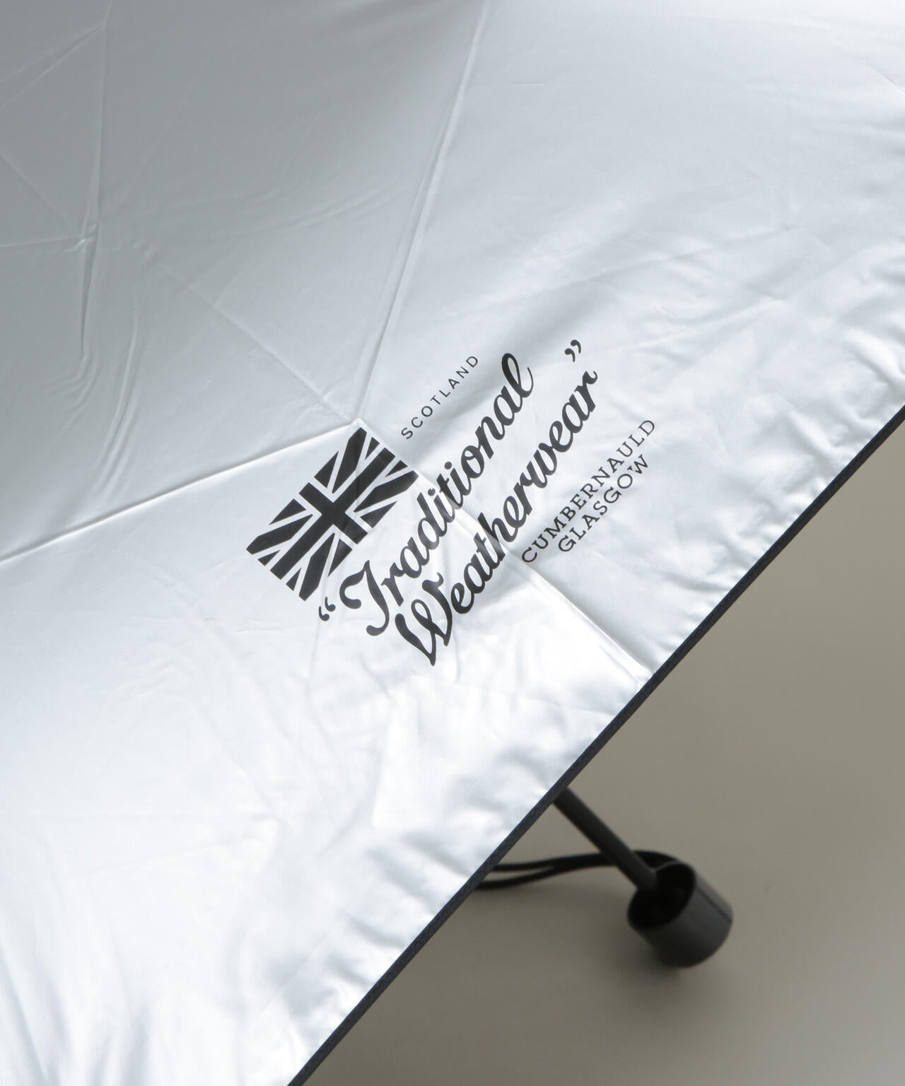 Traditional Weatherwear / LIGHT WEIGHT UMBRELLA SILVER