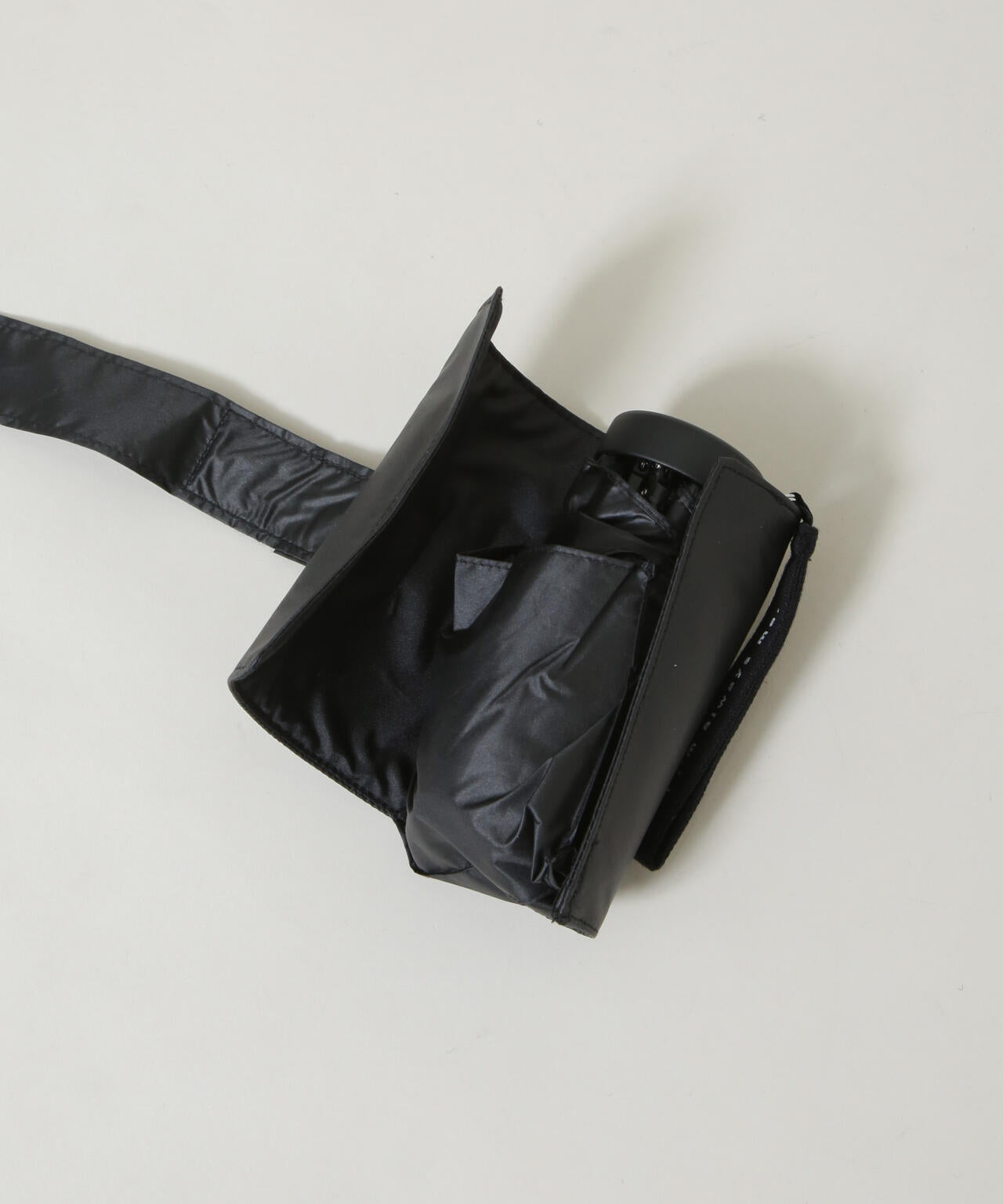 Wpc. / MINIMA BLACK