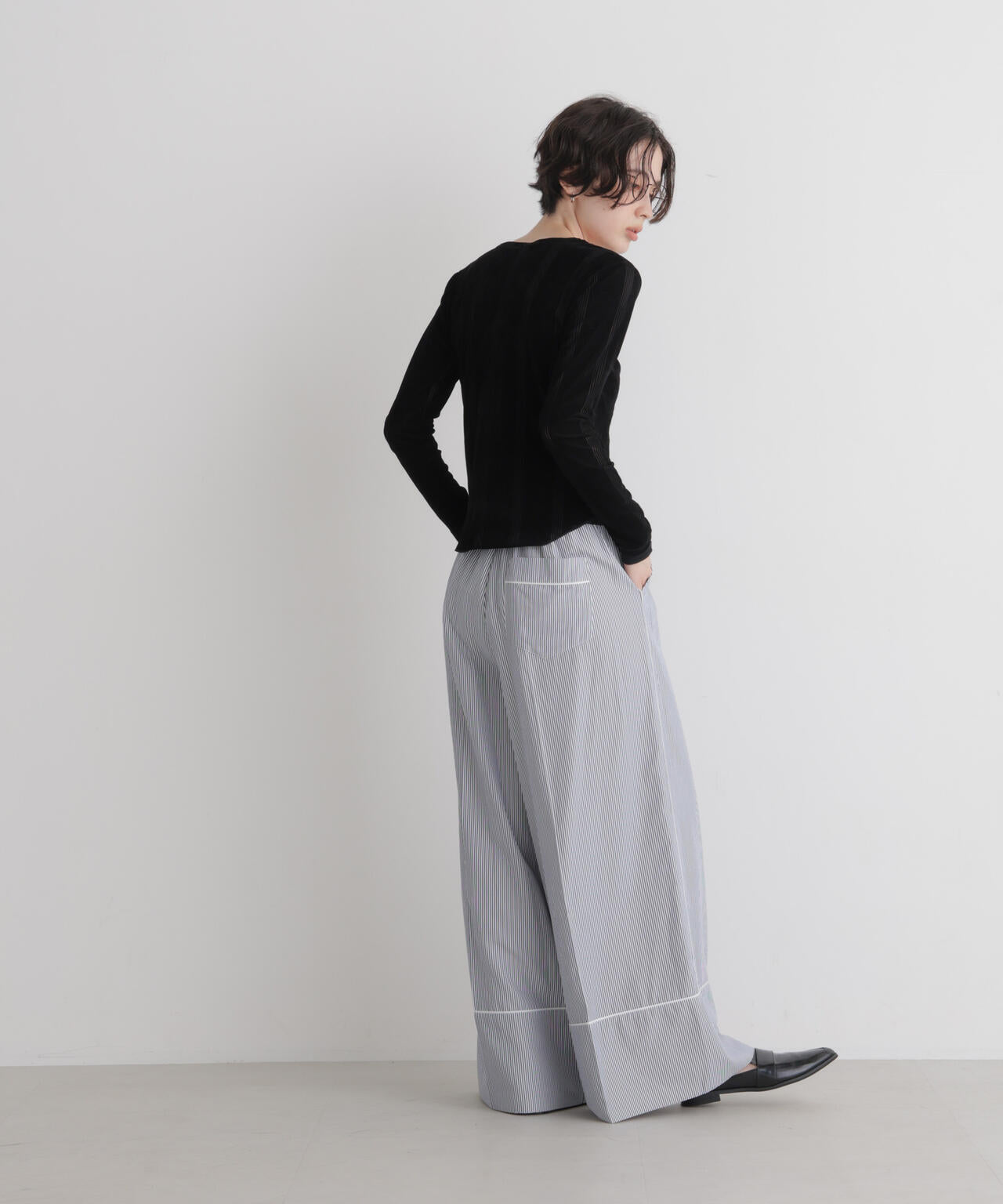 Robert P. Miller/別注 フロッキーメッシュカーデ 6716223012