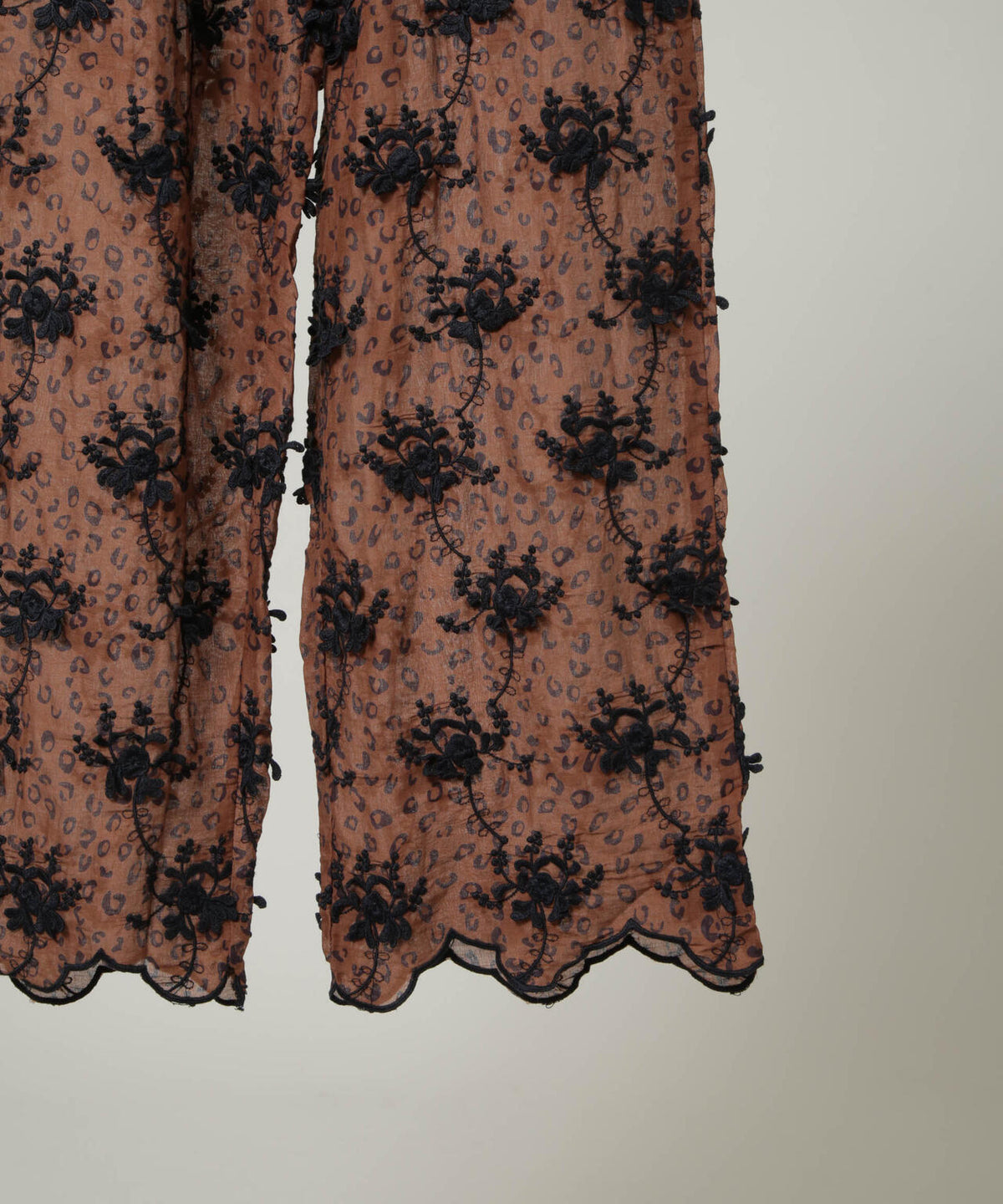 crinkle crinkle crinkle/3D embroidery leopard pants(セットアップ可) 6716227006