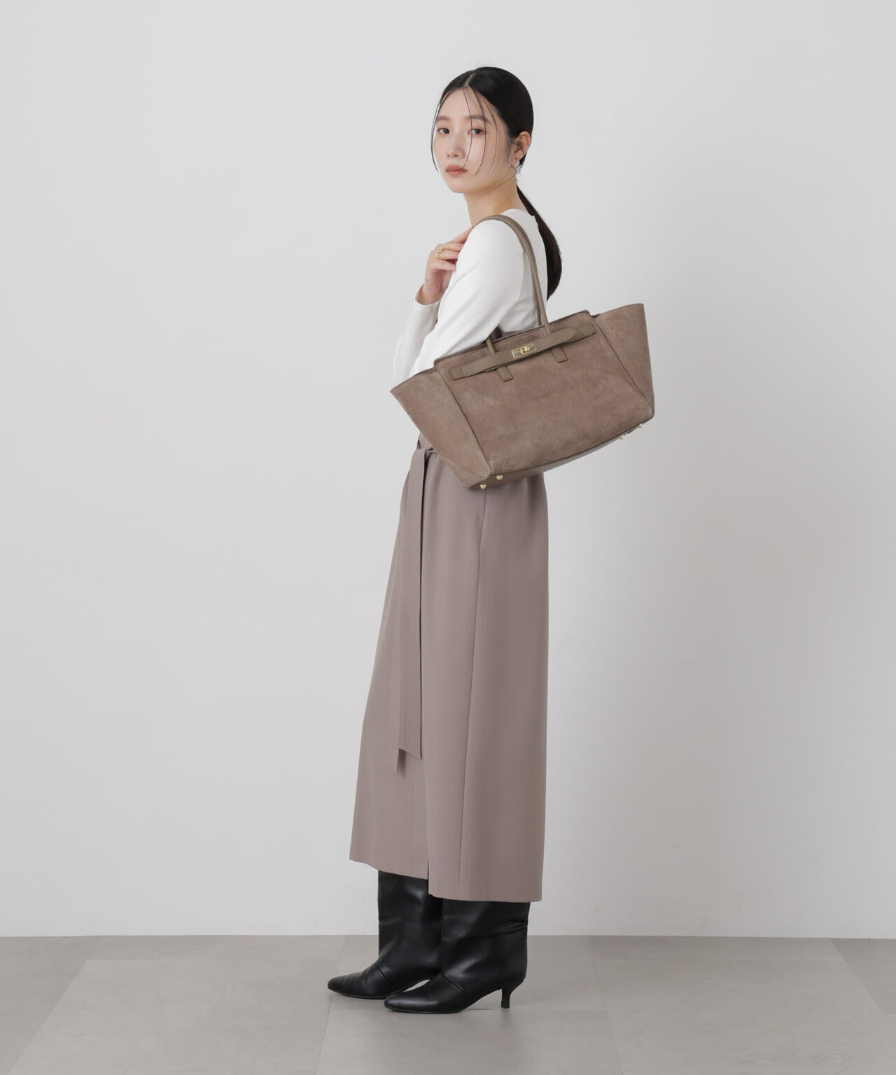 AULENTTI/ターンロックモチーフトート 6716232252
