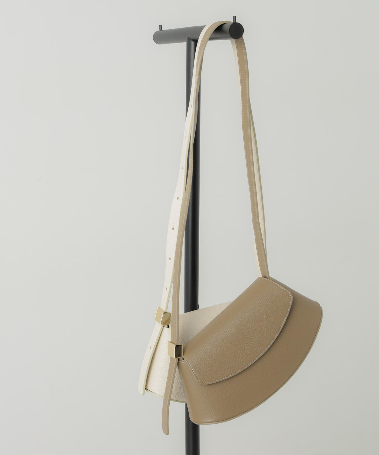 AULENTTI/カーブミニショルダー 6716232267