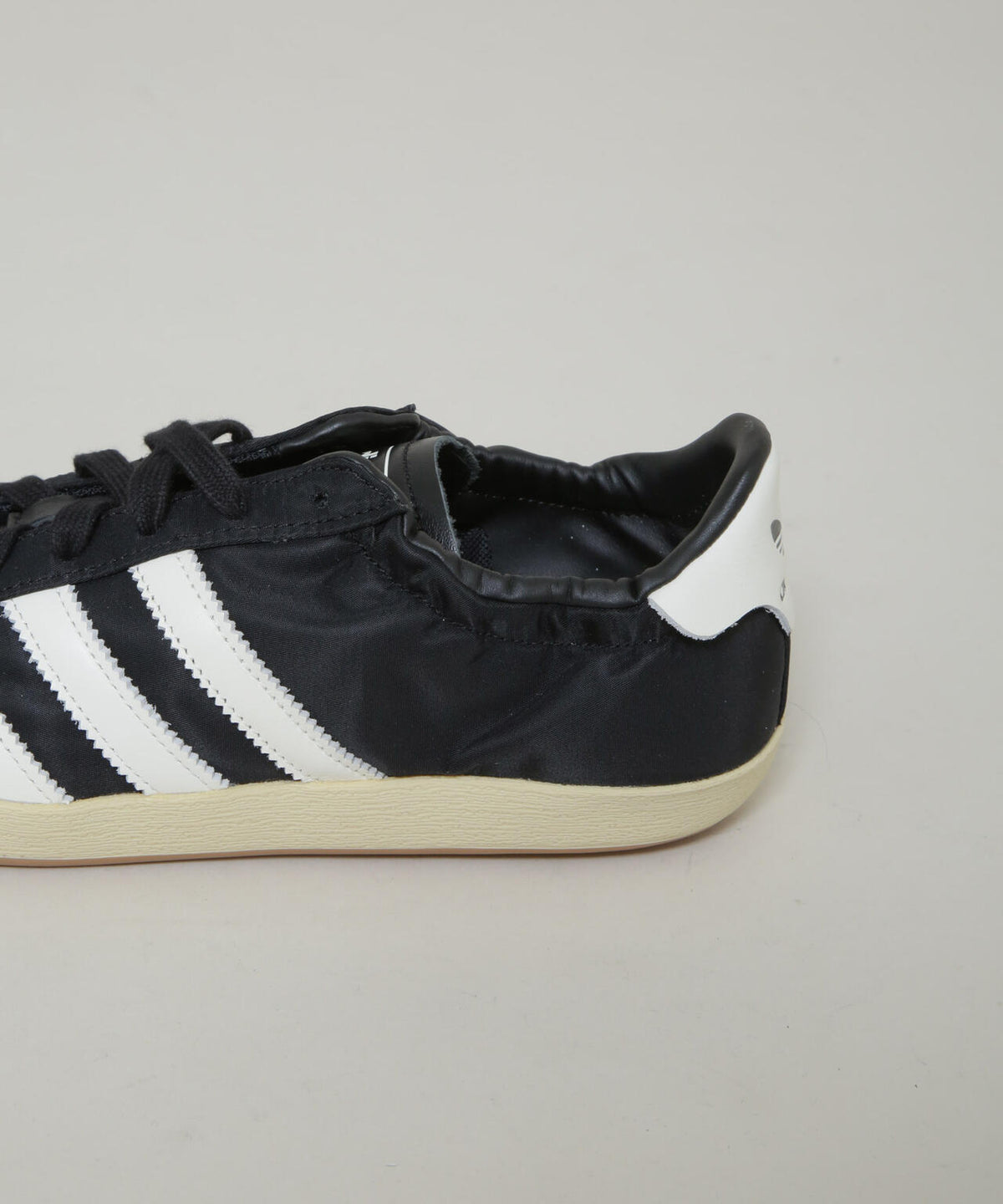 adidas/JABBAR LO WOMENS SCRUNCH BLACK 6716234022