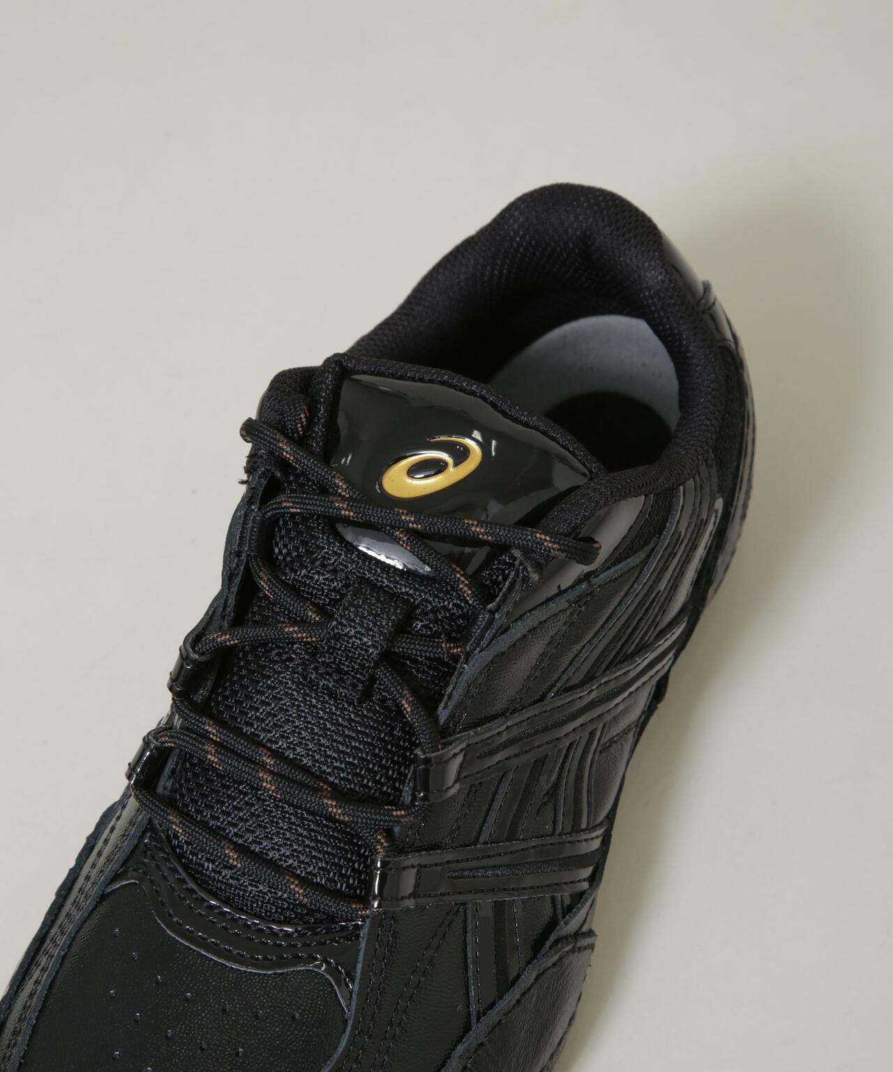 asics/HYPERSYNC BLACK 6716234060