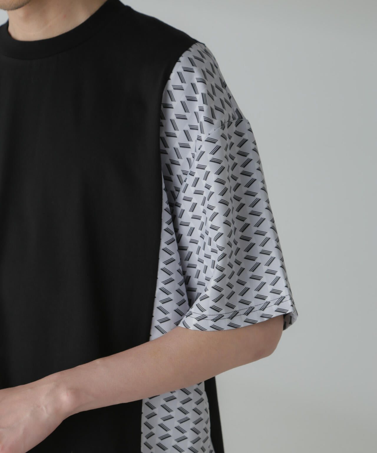 切り替えパターンTシャツ 半袖(セットアップ可） 6724124221