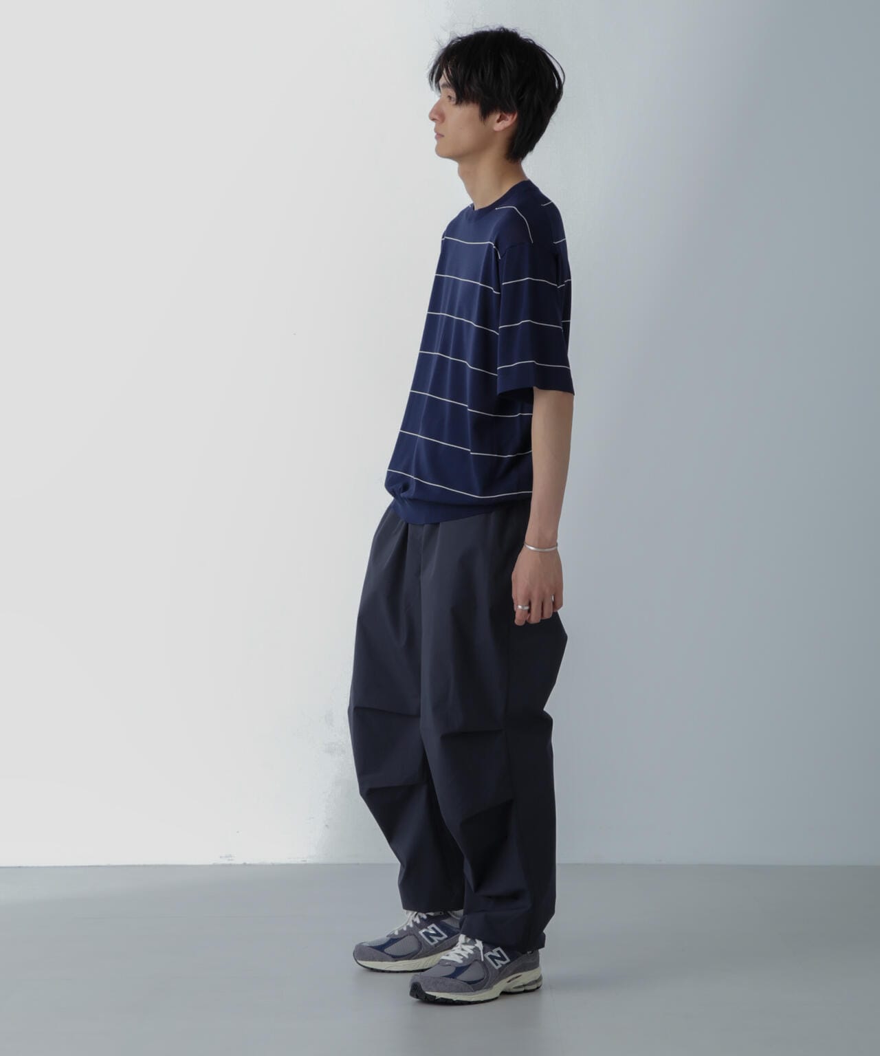ナノユニバース　2way ナイロンパンツ ライト ファンクション ベルト付き タック テーパード パンツ