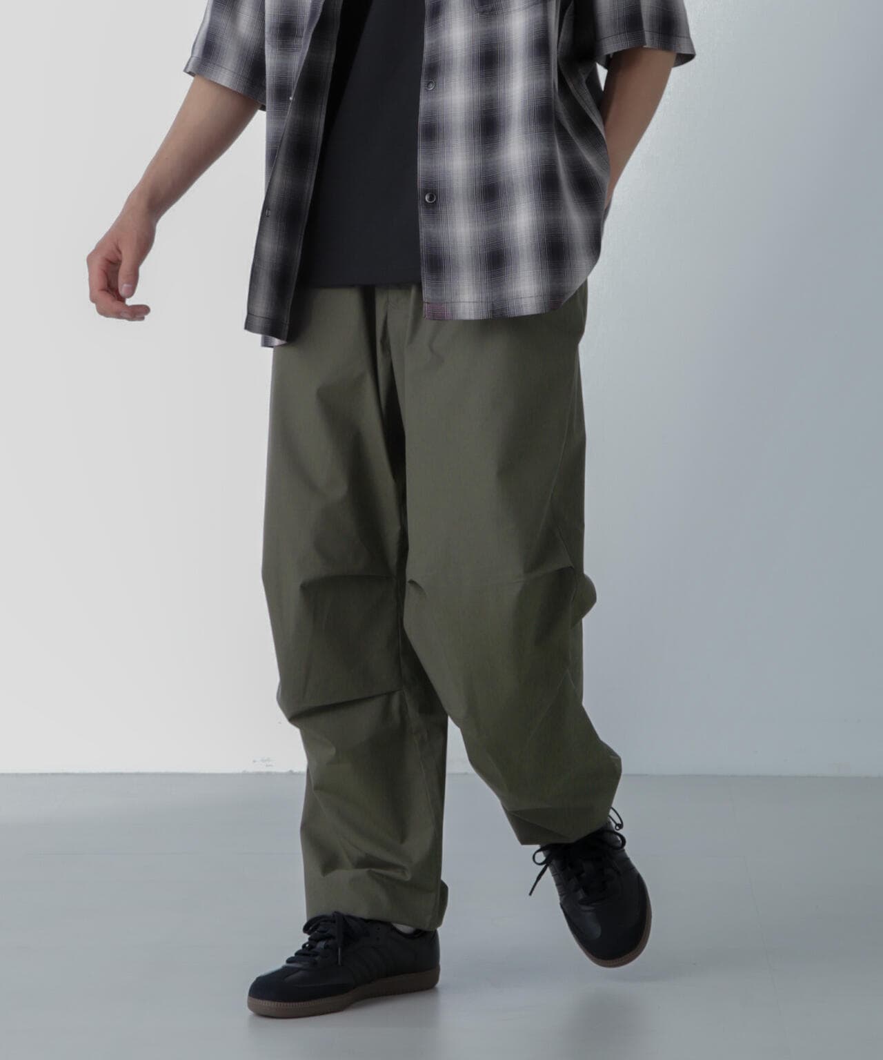 ライトウェイトイージーパンツ 6724127224