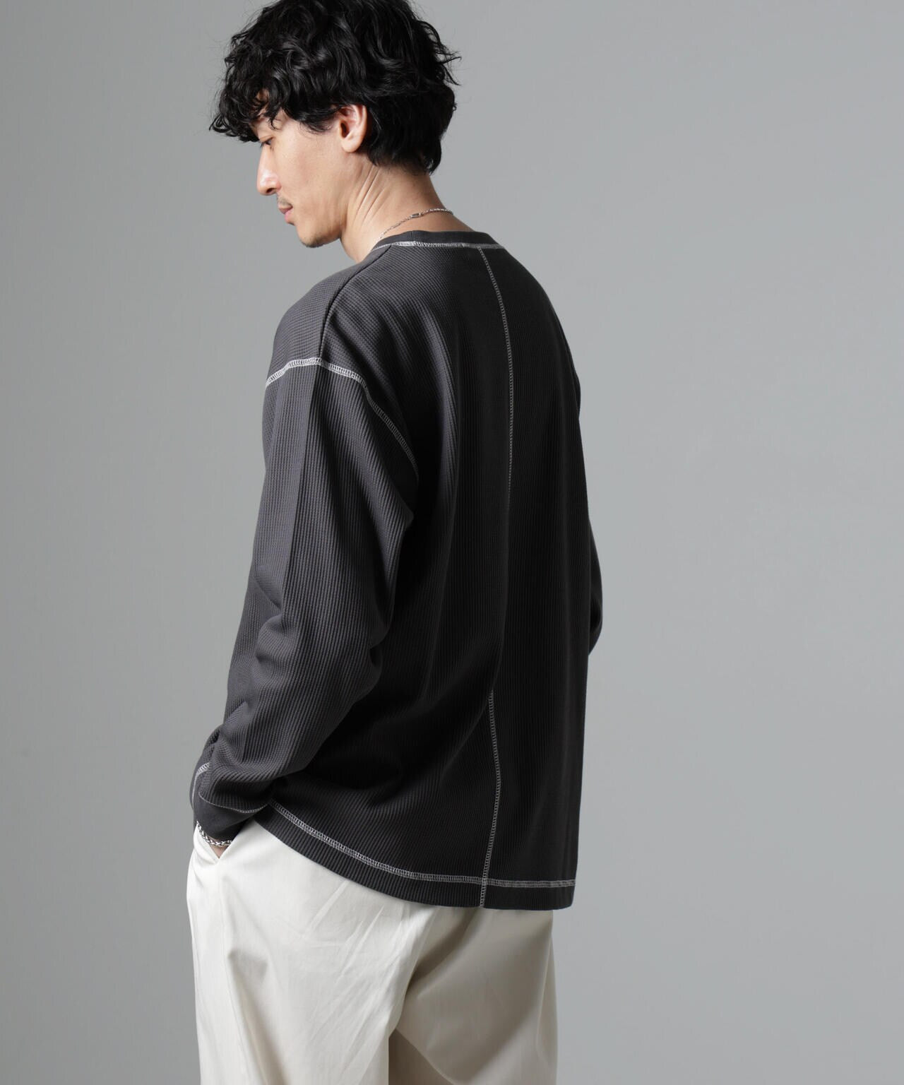   Jeans ｜ロゴパッチ ワッフル 長袖 Tシャツ Calvin Klein Jeans】ロゴパッチ ワッフル長袖Tシャツ(送料込