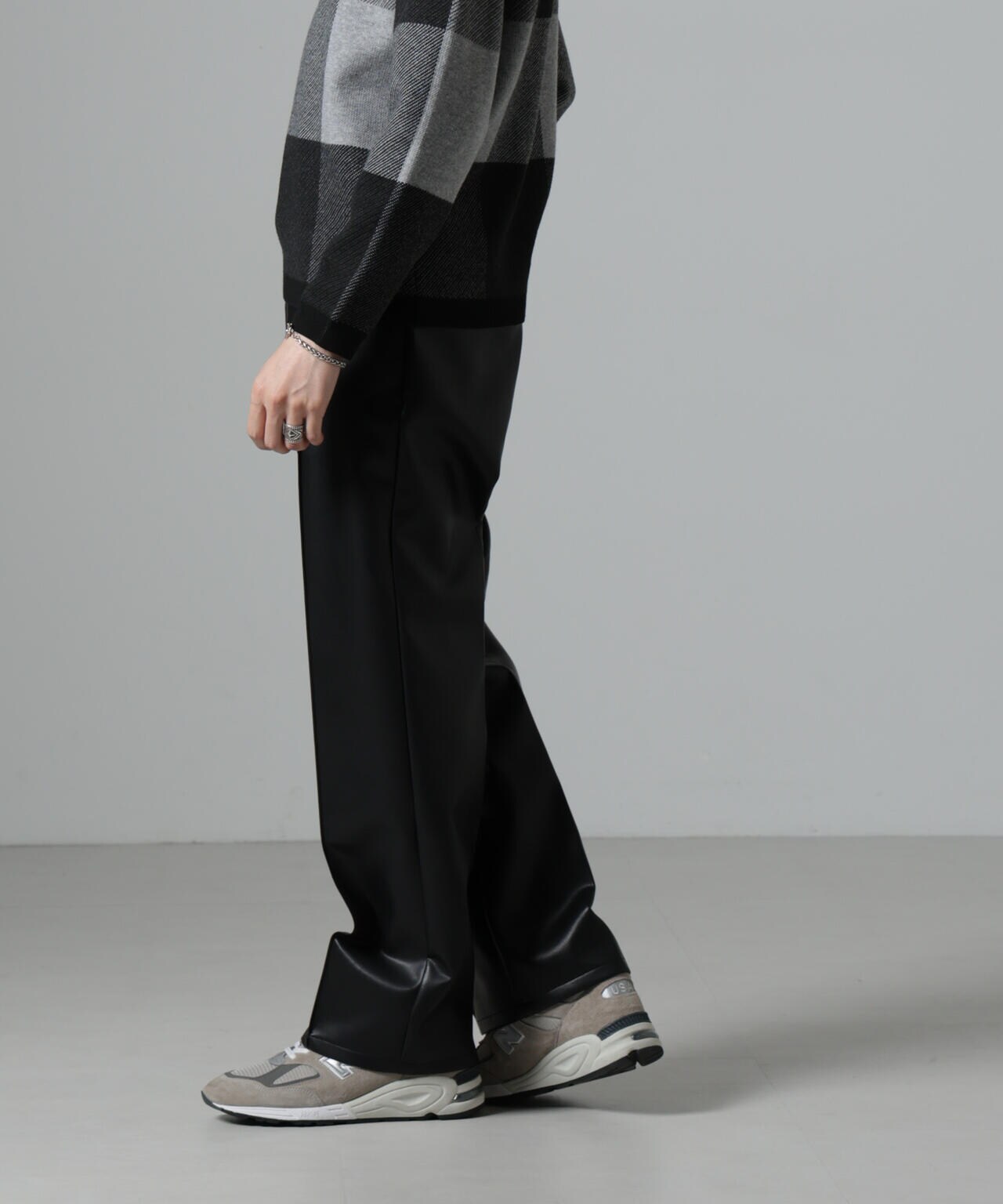 ESSENTIAL合皮パンツ♪ 6724227218-010_SUB.jpg?v=