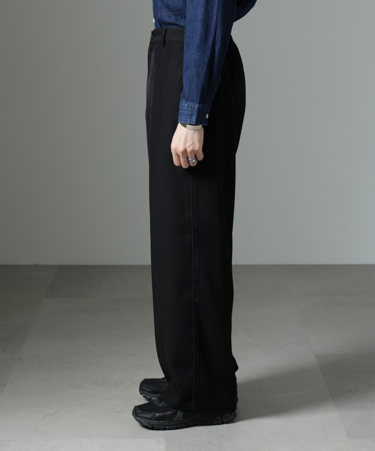 ESTNATION メンズ スラックス S 黒　サイドライン SENSE OF PLACE by URBAN RESEARCH スラックス サイドラインピン