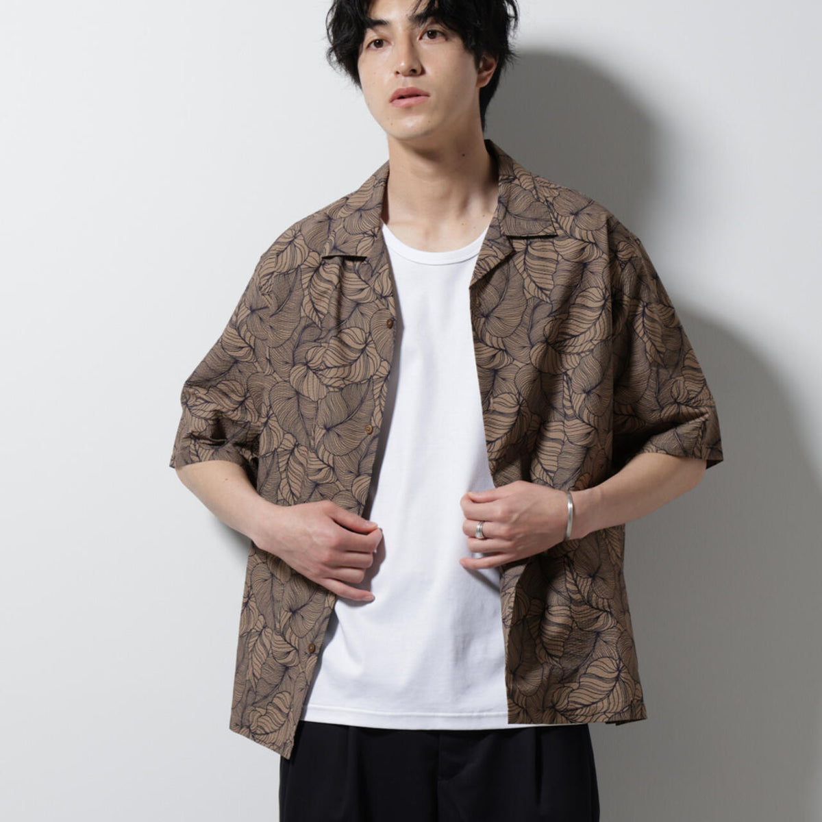 【極美品】バレンザ 44 カットソー 袖ロゴ シアー ボタニカル柄 ナイロン素材 6725121234-