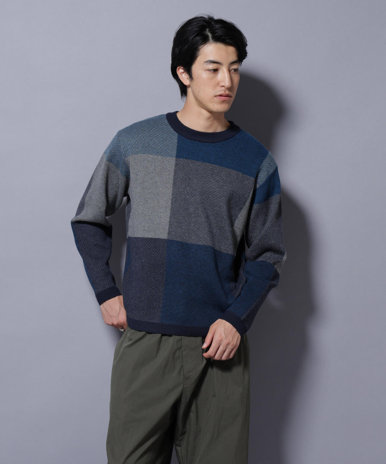 ブロックチェッククルーネックニット