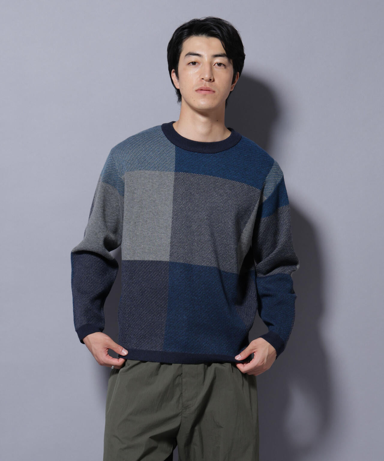 ブロックチェッククルーネックニット