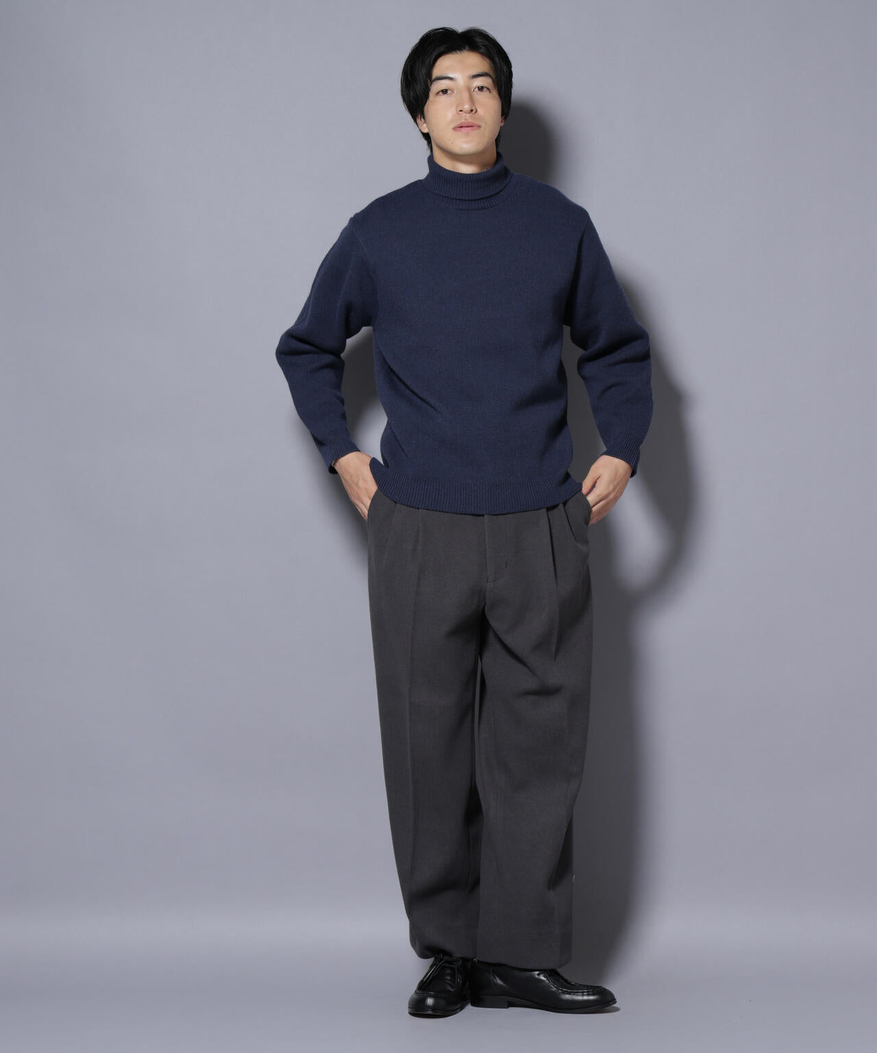 PBTストレッチタートルネックニット