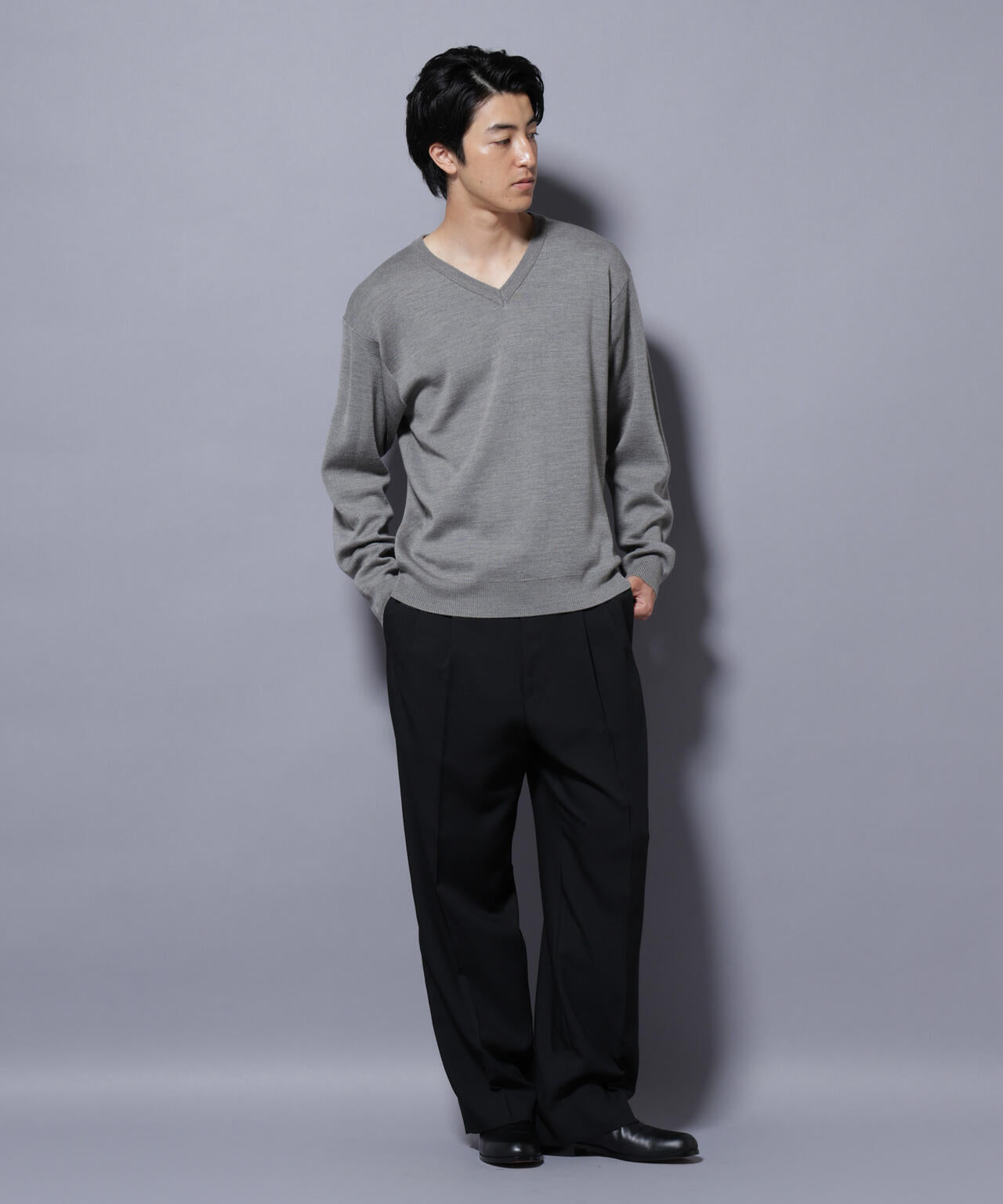 【新品】CPG　Vネック　ニット　タグ付き タスマニアウールミックス ミラノリブリラックスVネックニット