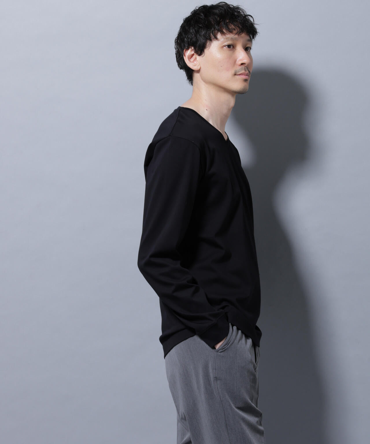 アンチスメルVネックTシャツ 長袖 6725223209