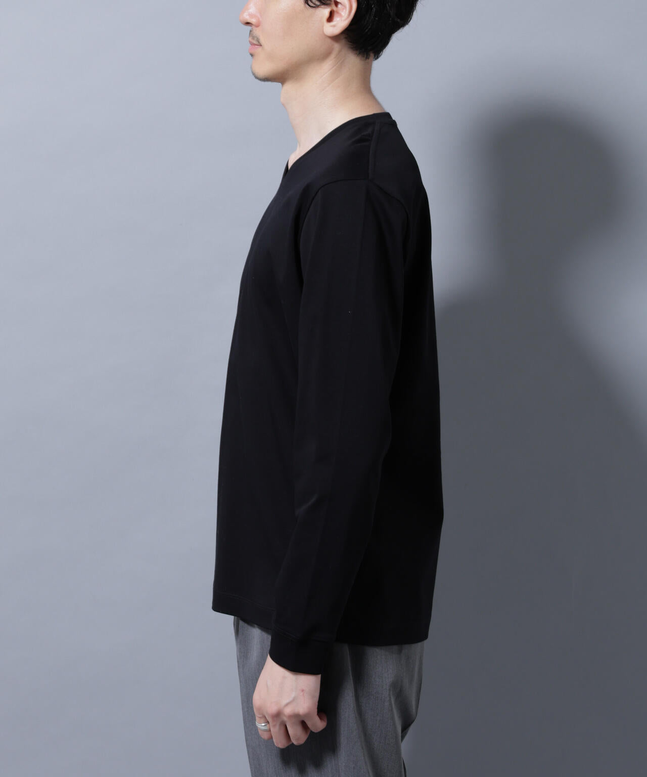 アンチスメルVネックTシャツ 長袖 6725223209