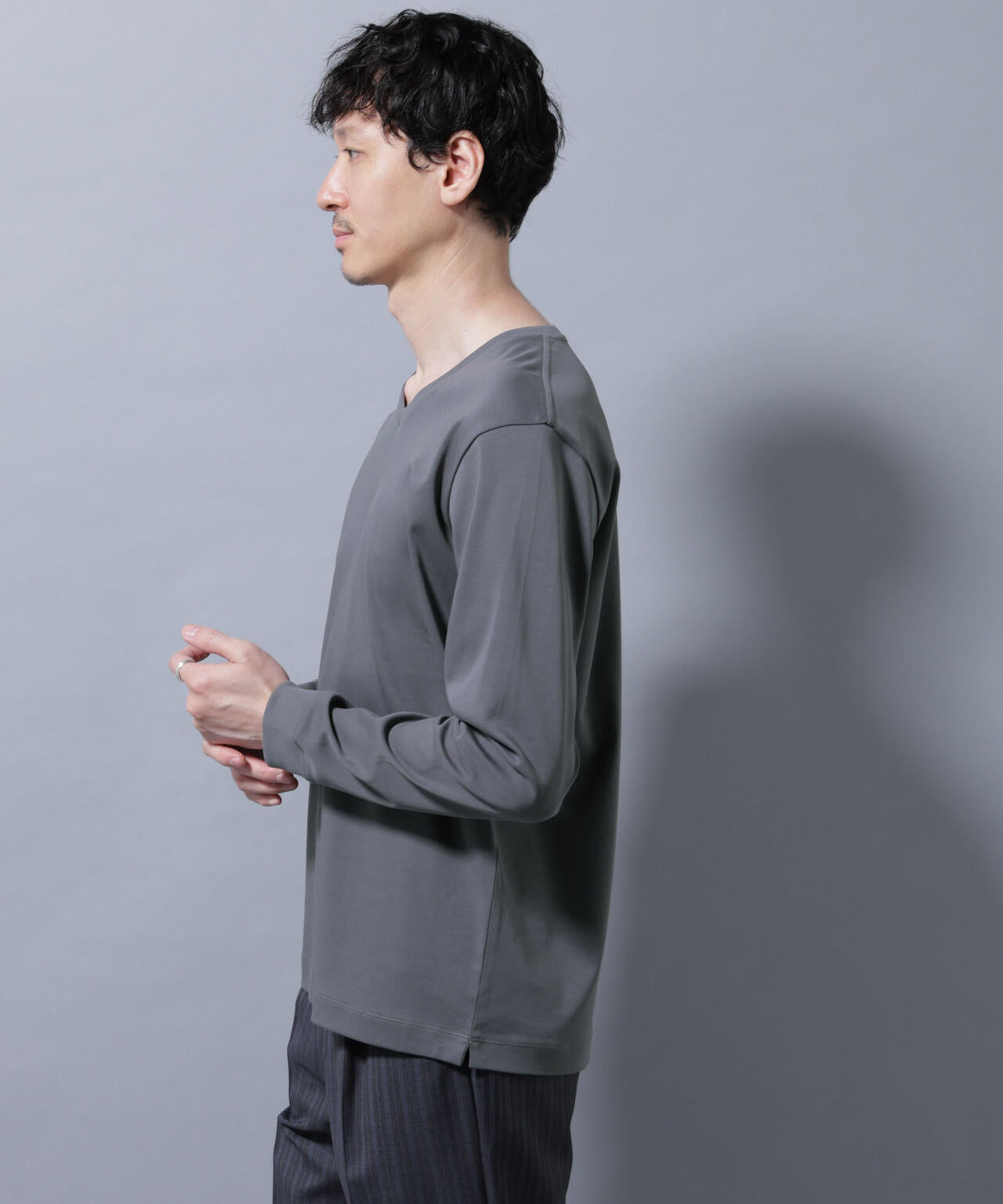 アンチスメルVネックTシャツ 長袖 6725223209