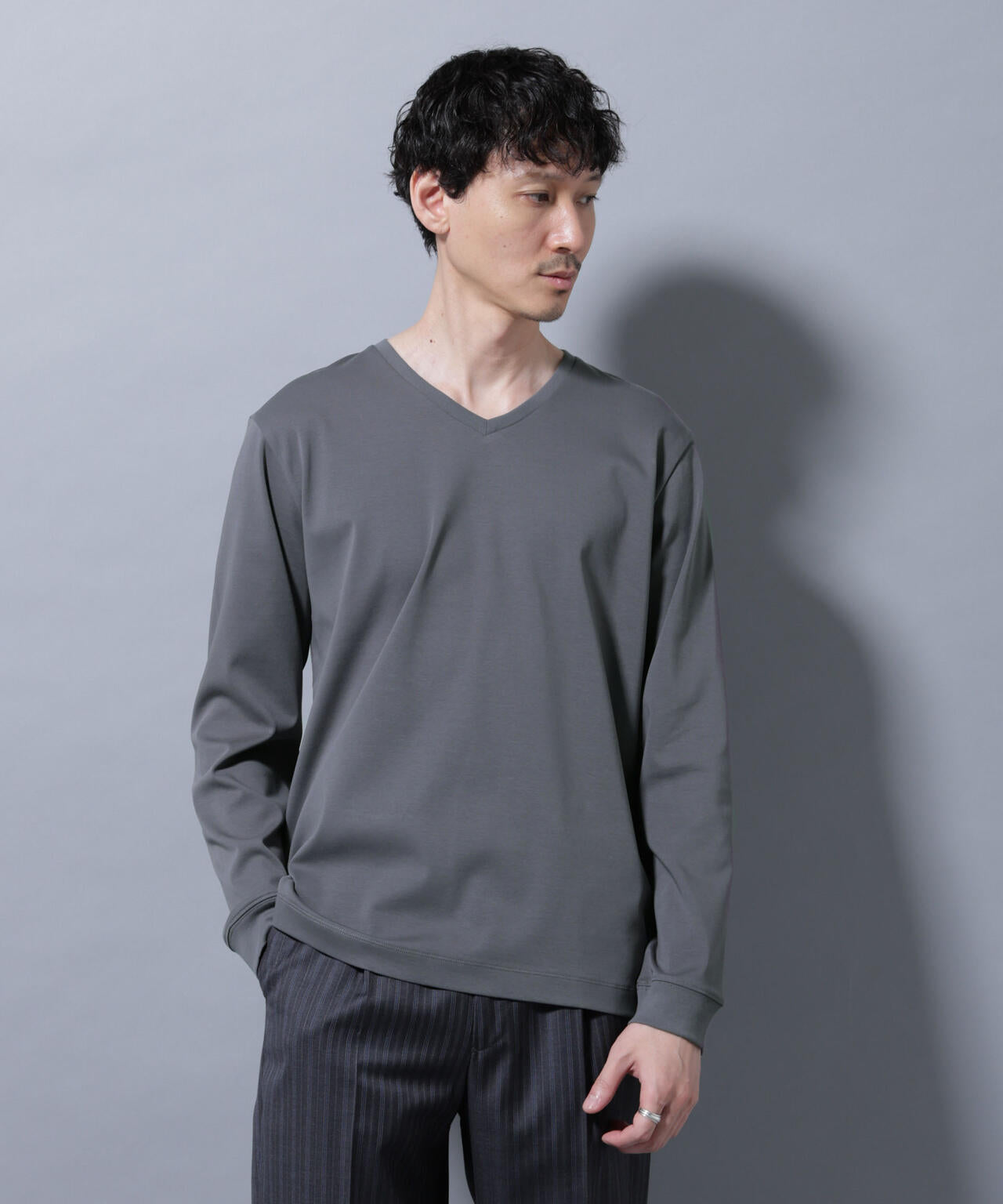 アンチスメルVネックTシャツ 長袖 6725223209