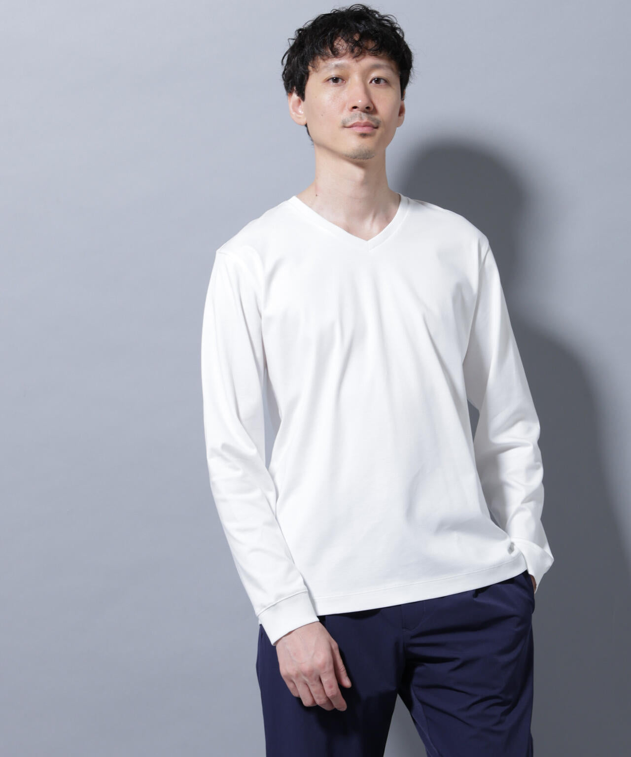 アンチスメルVネックTシャツ 長袖 6725223209