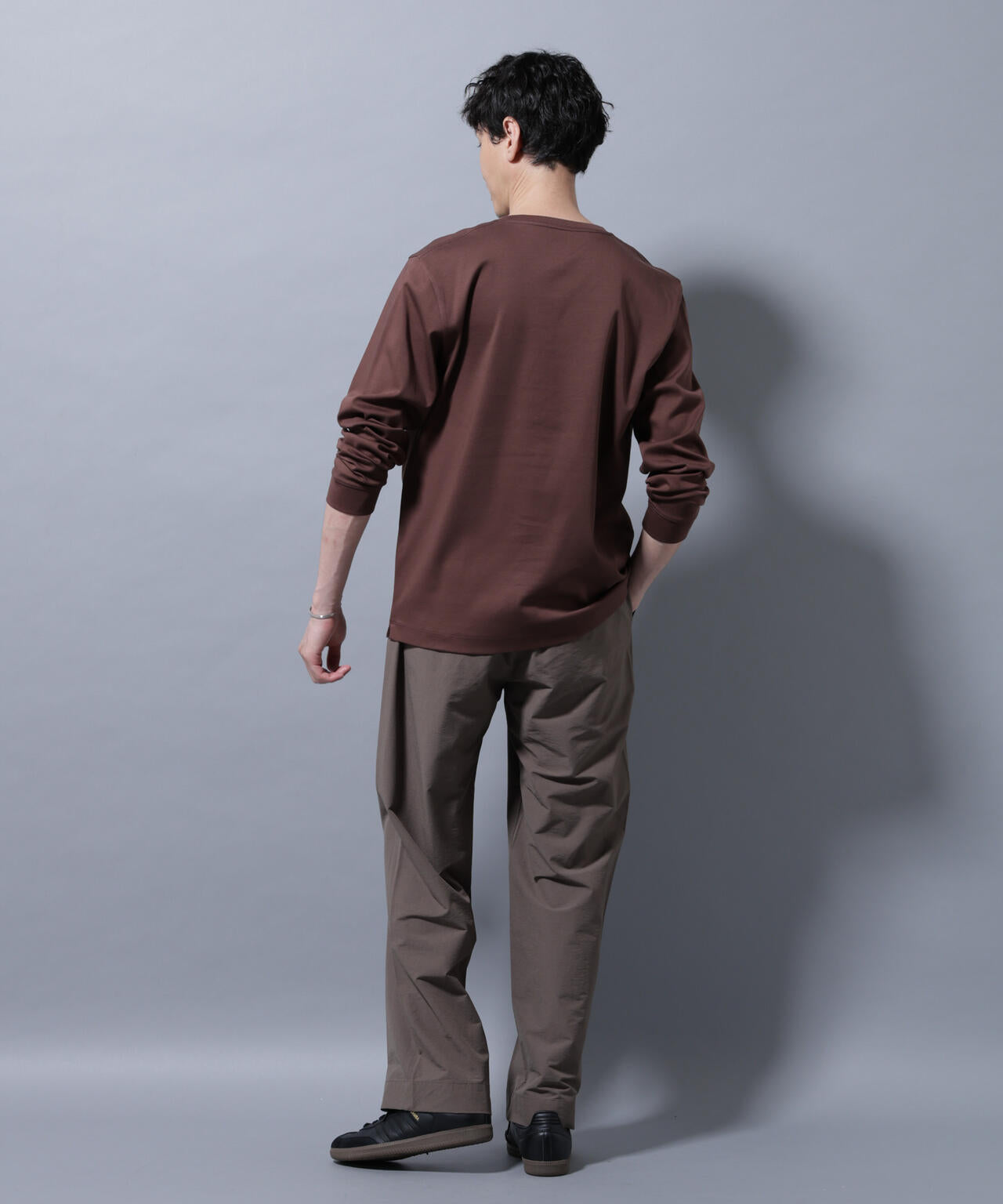 アンチスメルVネックTシャツ 長袖 6725223209
