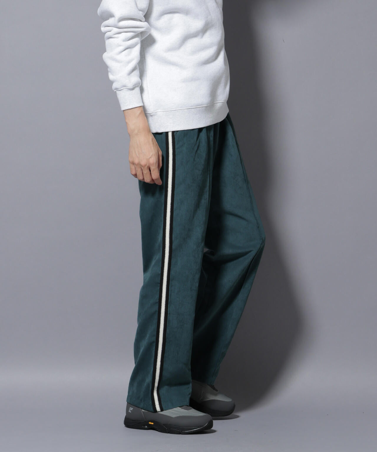 きゅうり様Needles ストレートトラックパンツ　グレー　お値下げ可◎ NORMANBROS別注 トラックパンツ