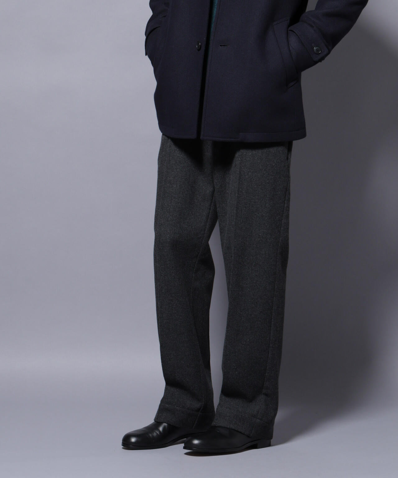 ヘリンボーンストレートスラックス