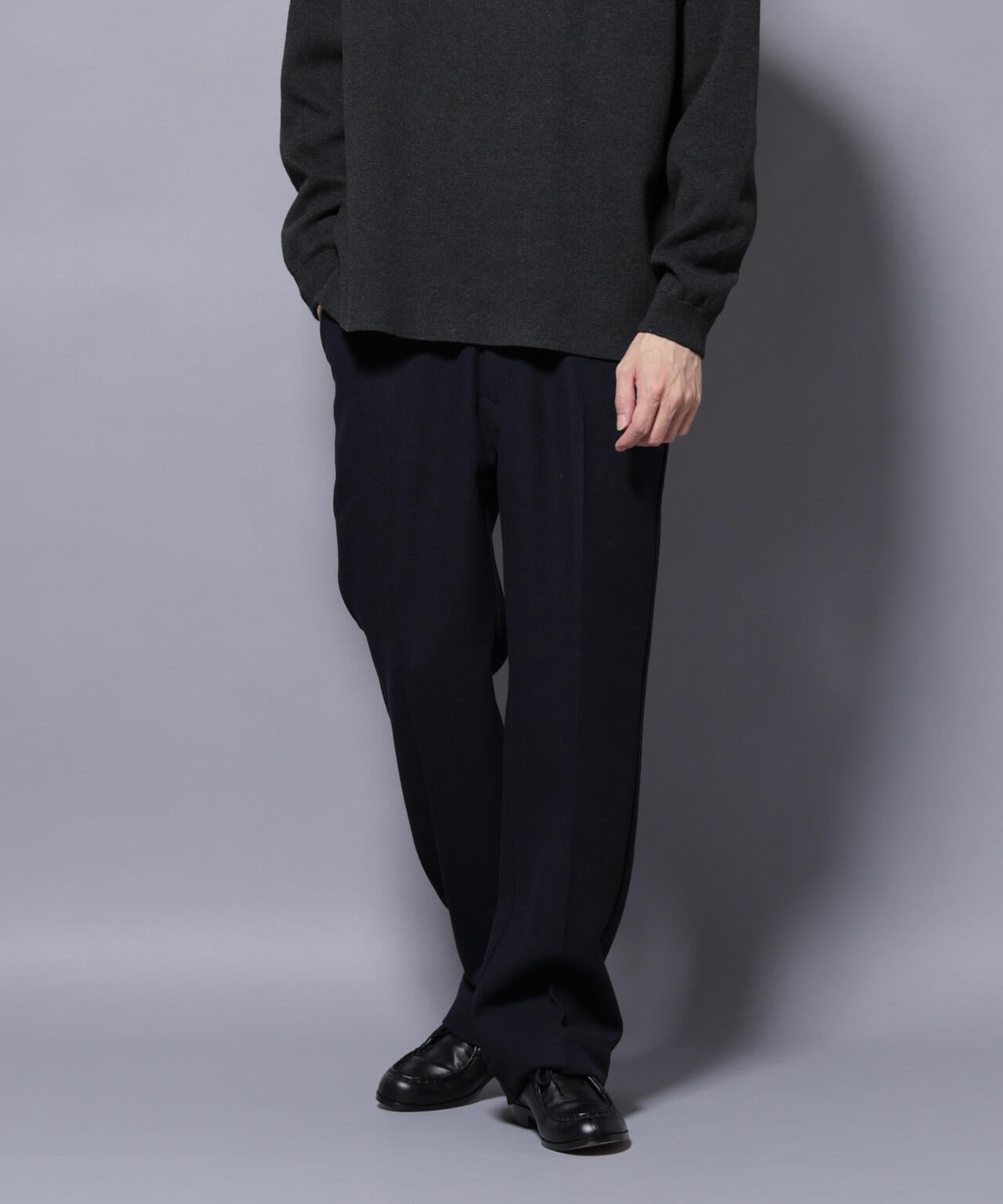 ヘリンボーンストレートスラックス