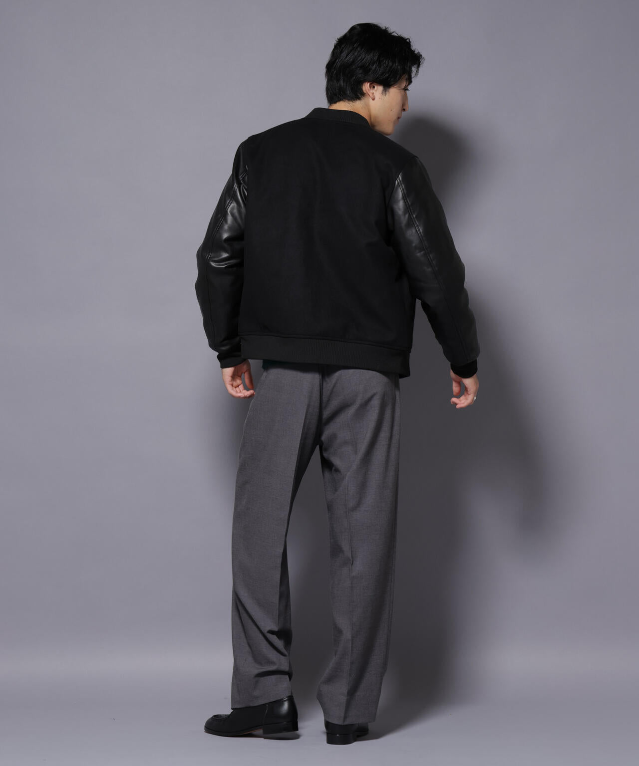 フェイクレザースタジャン