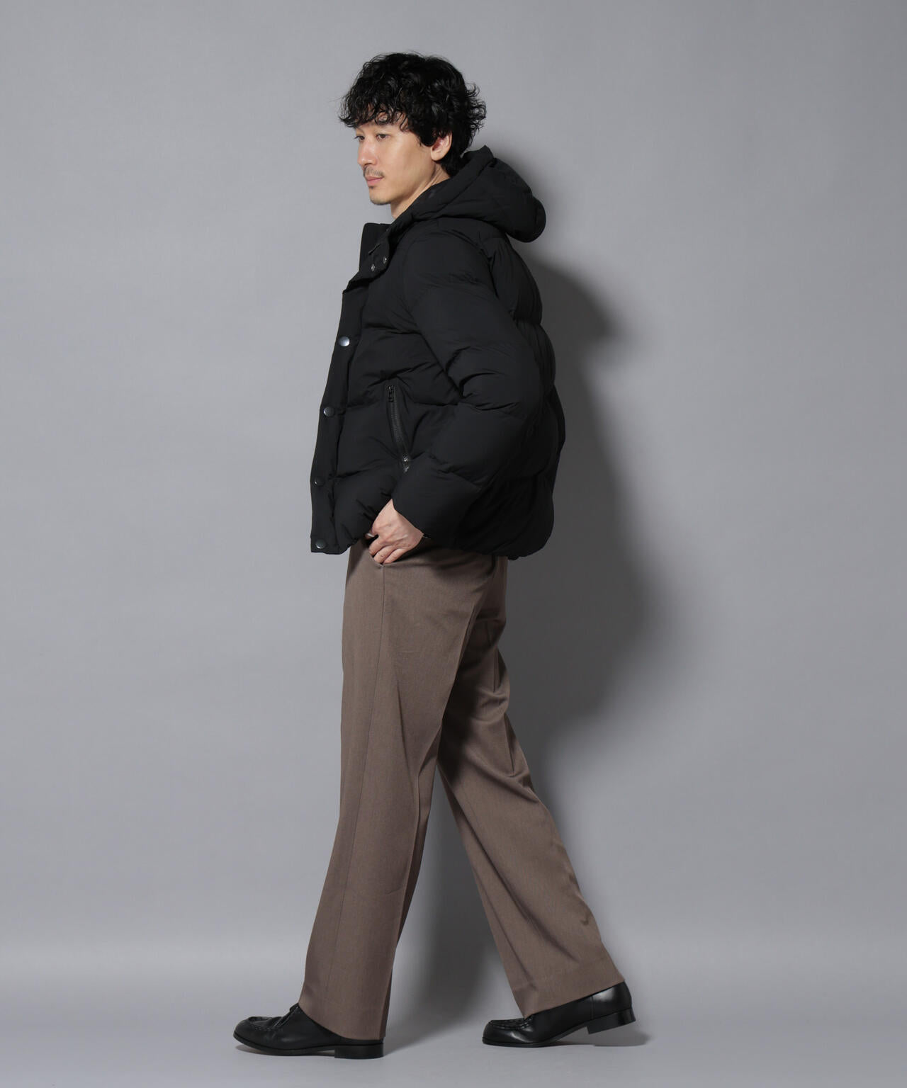 anewdown(R)フルダルステッチフーデット撥水ダウン