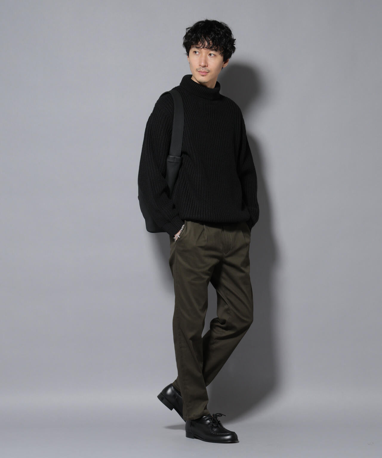 ローゲージタートルニット 6726122208