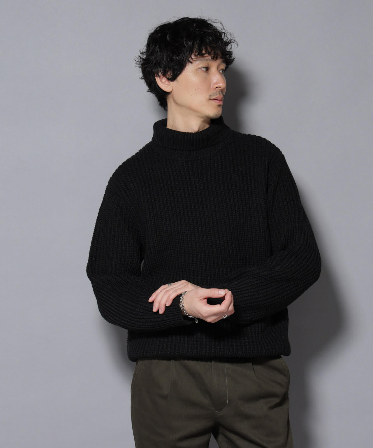 ローゲージタートルニット 6726122208