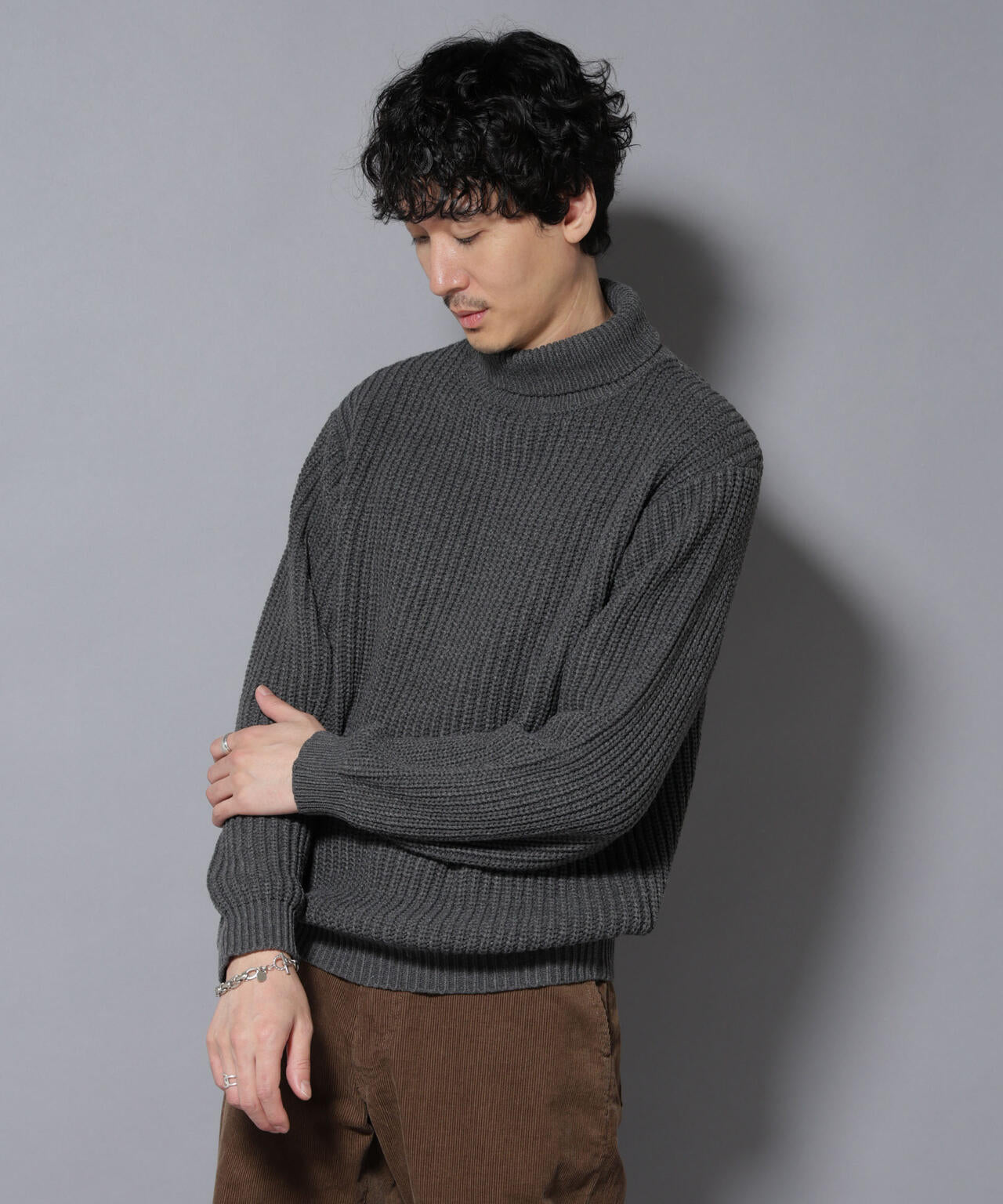 ローゲージタートルニット 6726122208