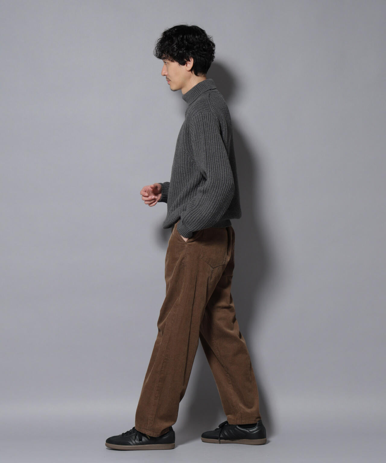 ローゲージタートルニット 6726122208