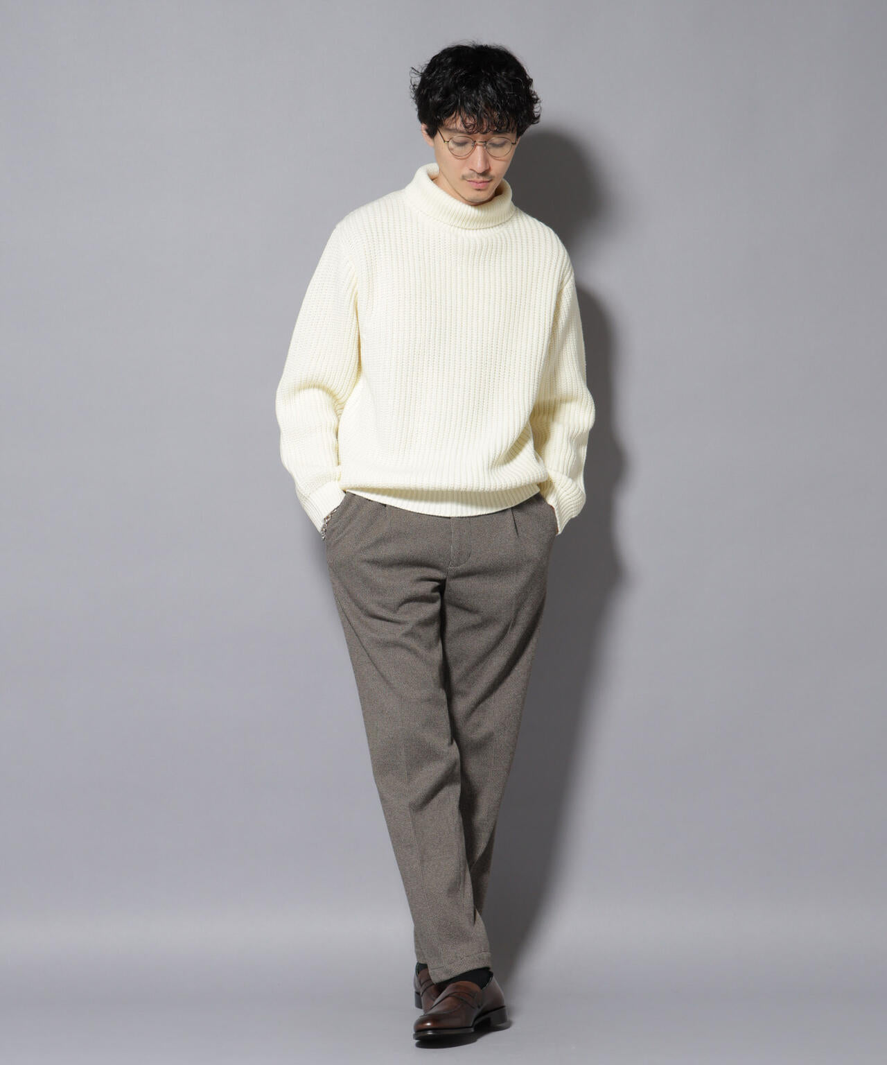 ローゲージタートルニット 6726122208