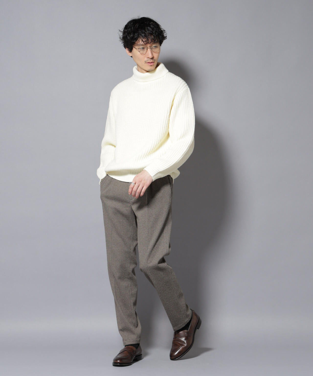 ローゲージタートルニット 6726122208