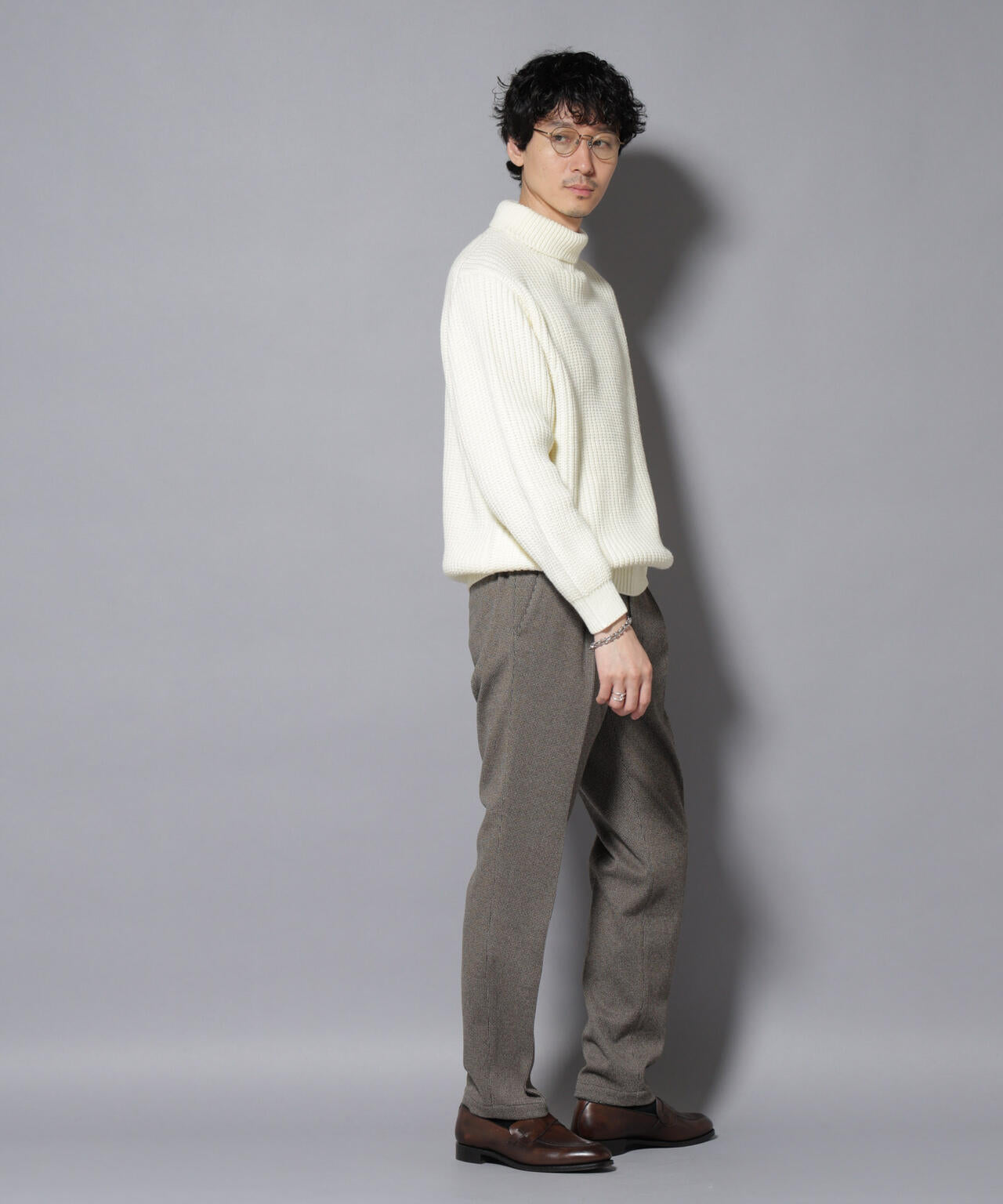 ローゲージタートルニット 6726122208