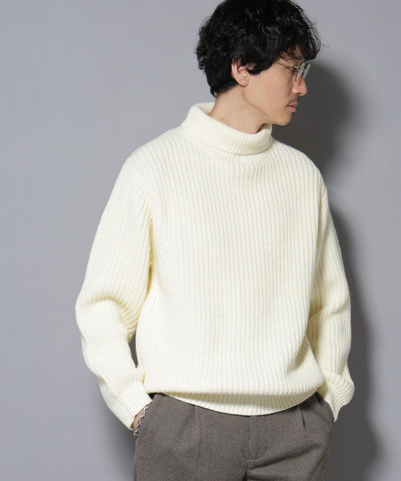 ローゲージタートルニット 6726122208