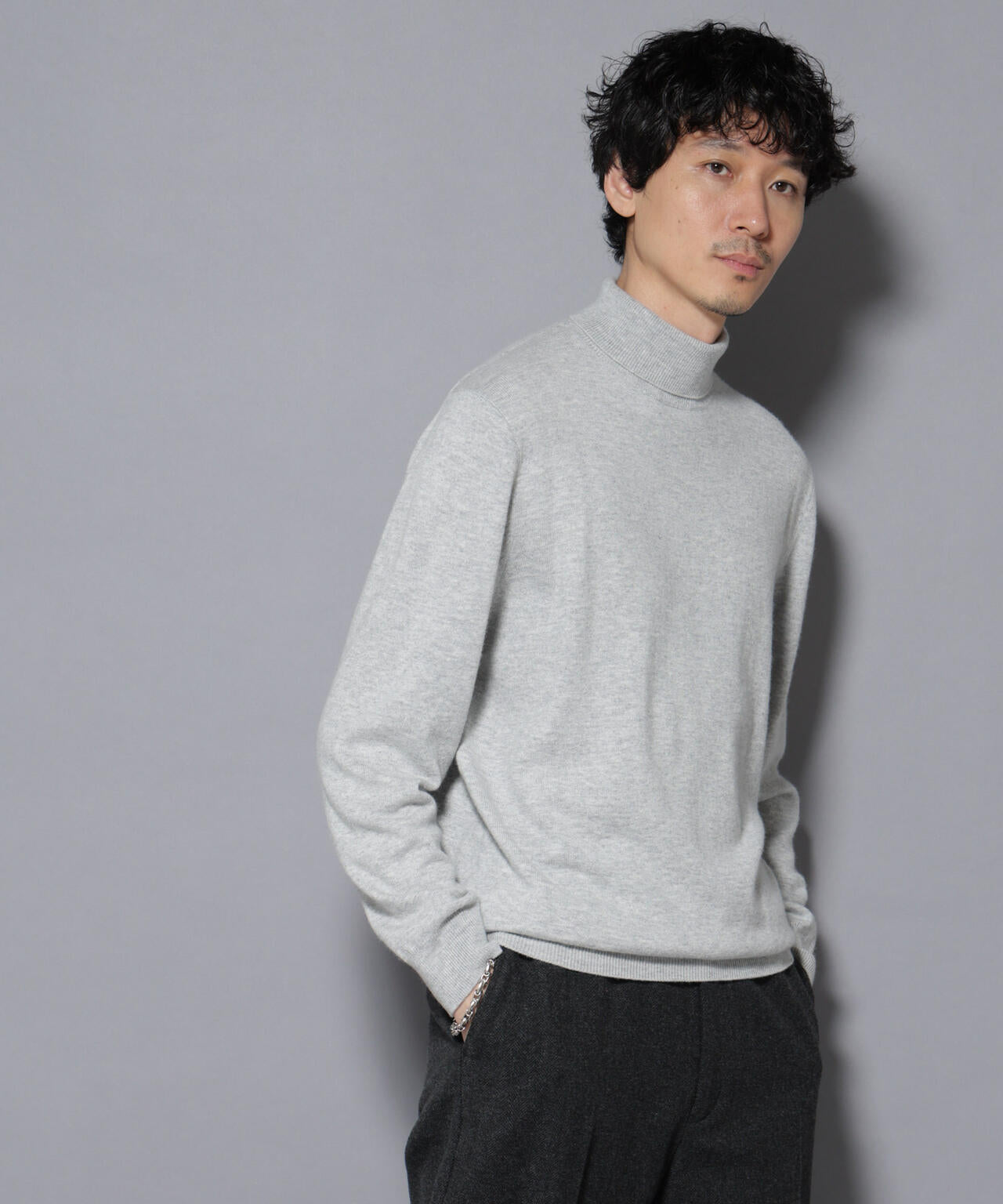 カシミヤミックスタートルネックニット 6726122213