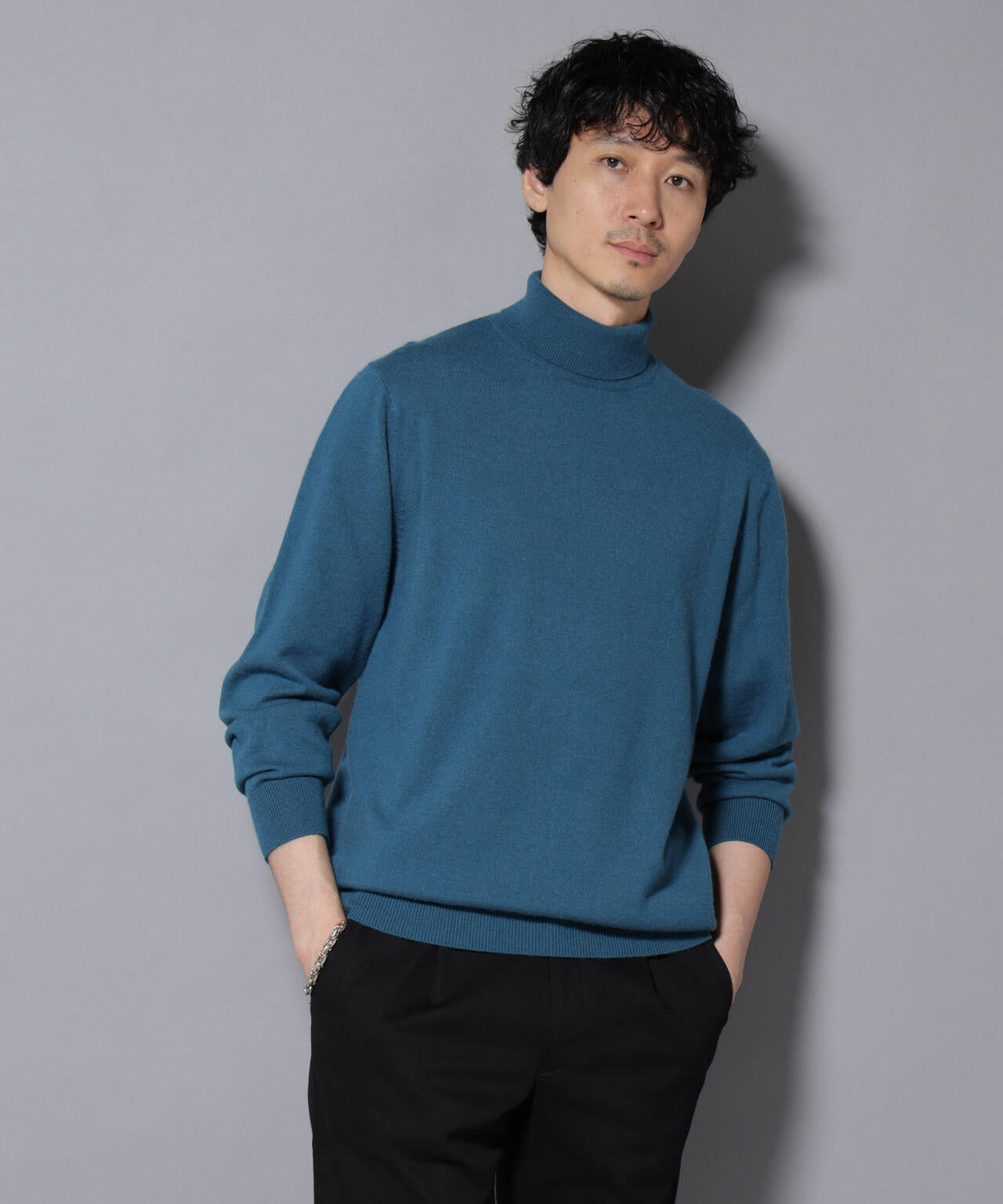 カシミヤミックスタートルネックニット 6726122213